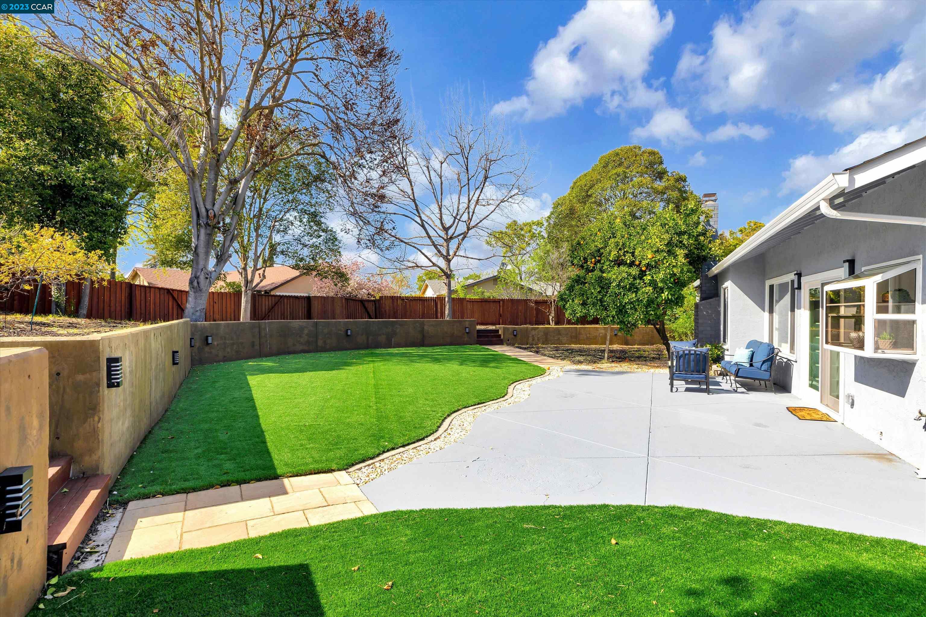 322 Almond Ct