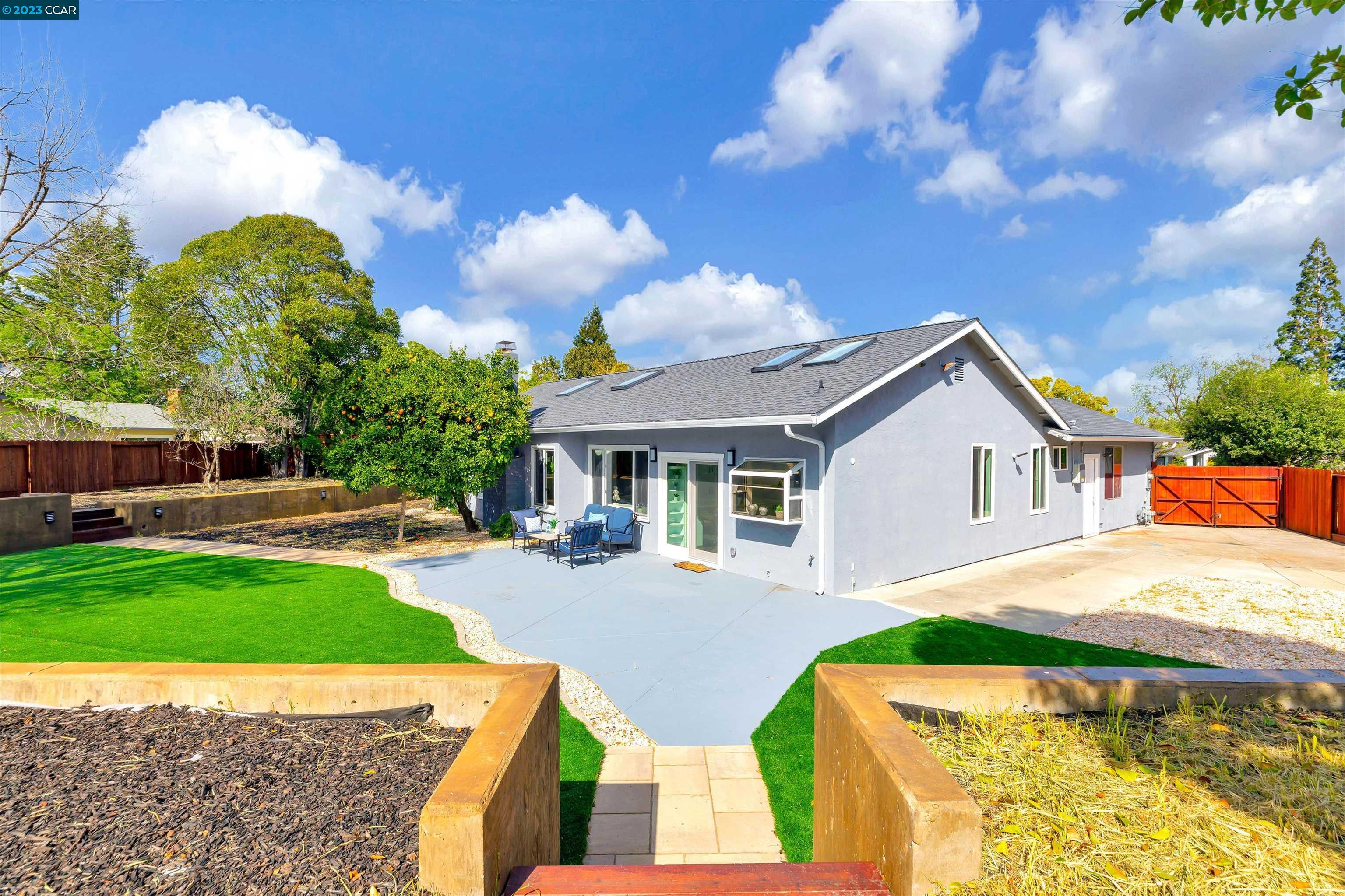 322 Almond Ct