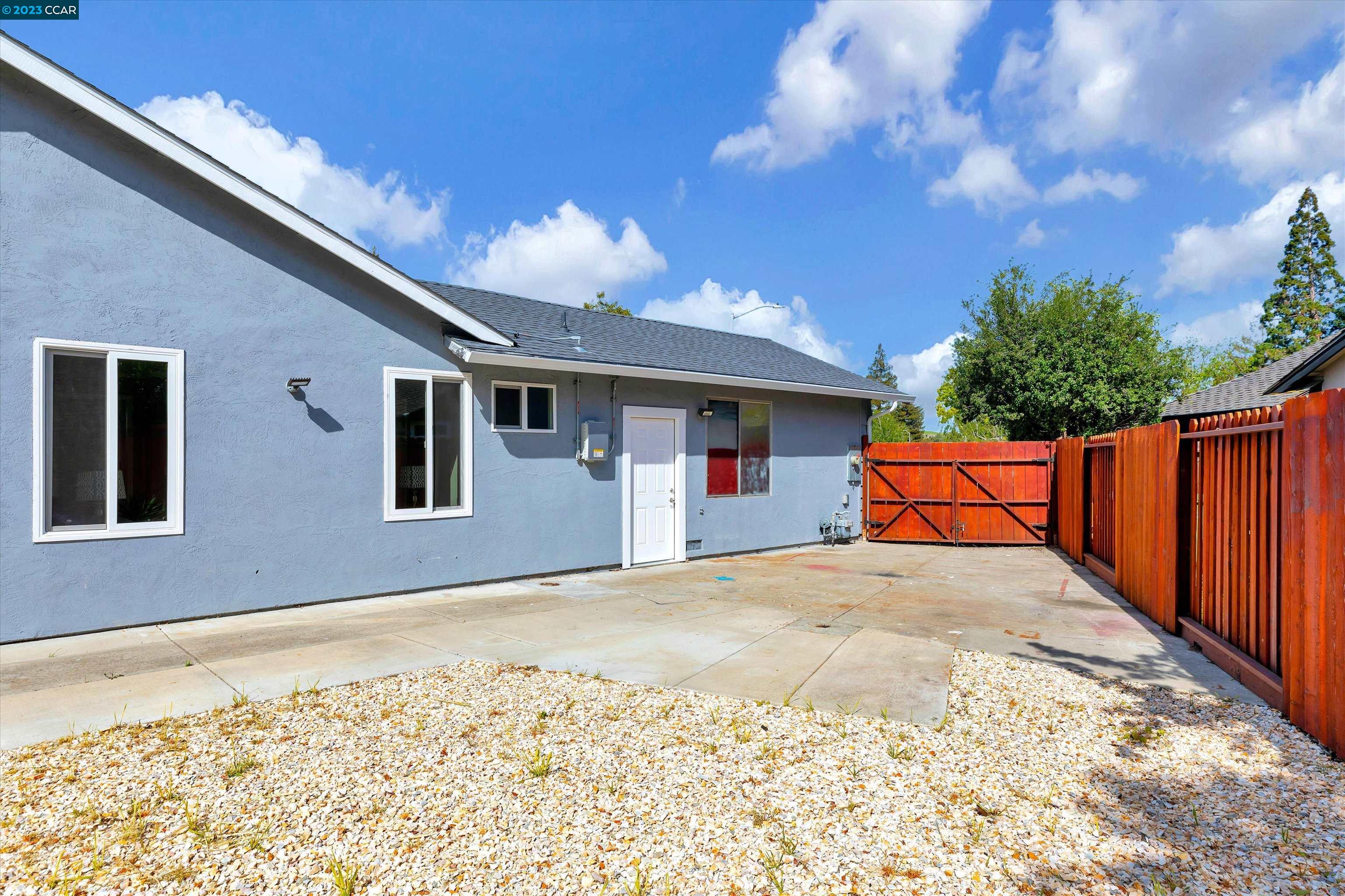 322 Almond Ct
