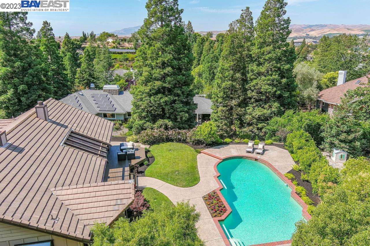 805 Gray Fox Cir