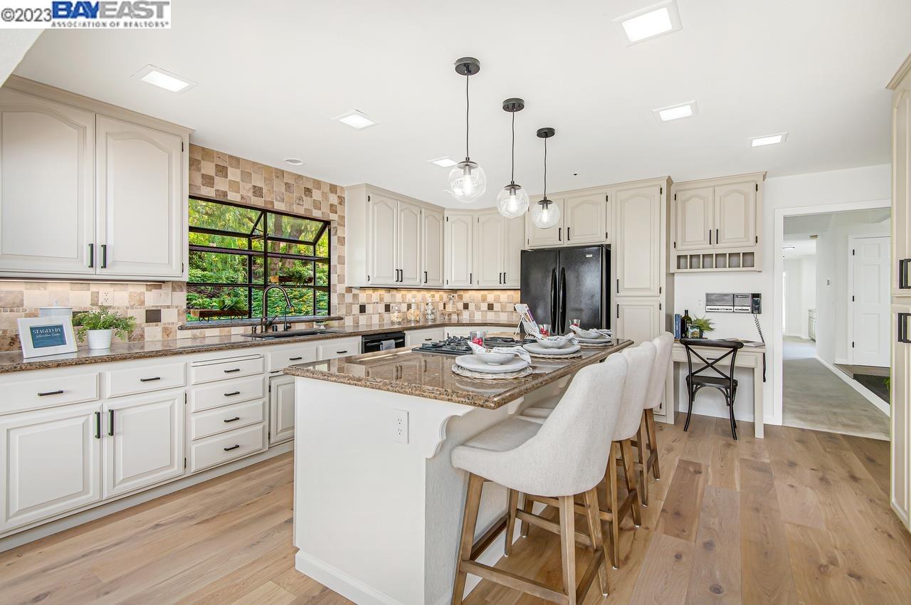 805 Gray Fox Cir