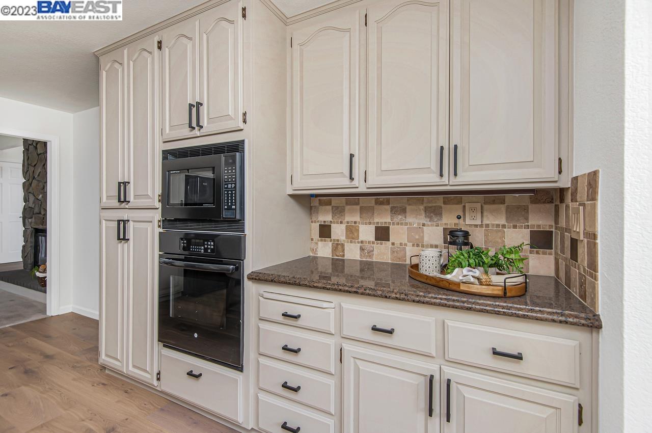 805 Gray Fox Cir