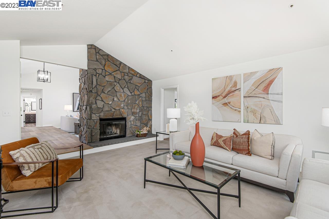 805 Gray Fox Cir