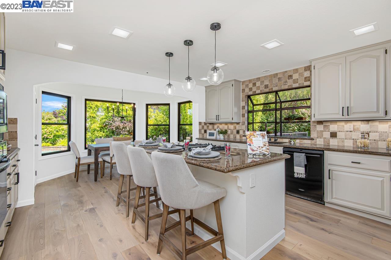 805 Gray Fox Cir