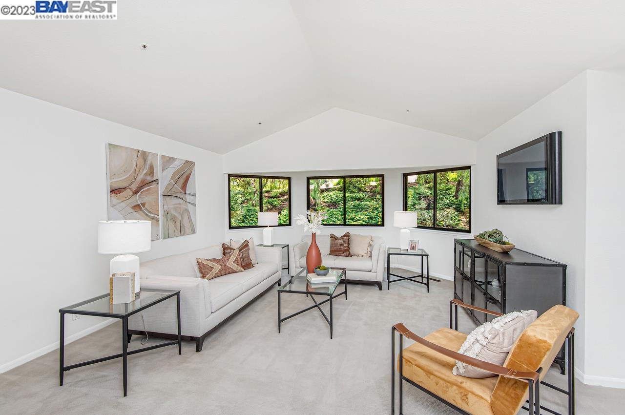 805 Gray Fox Cir