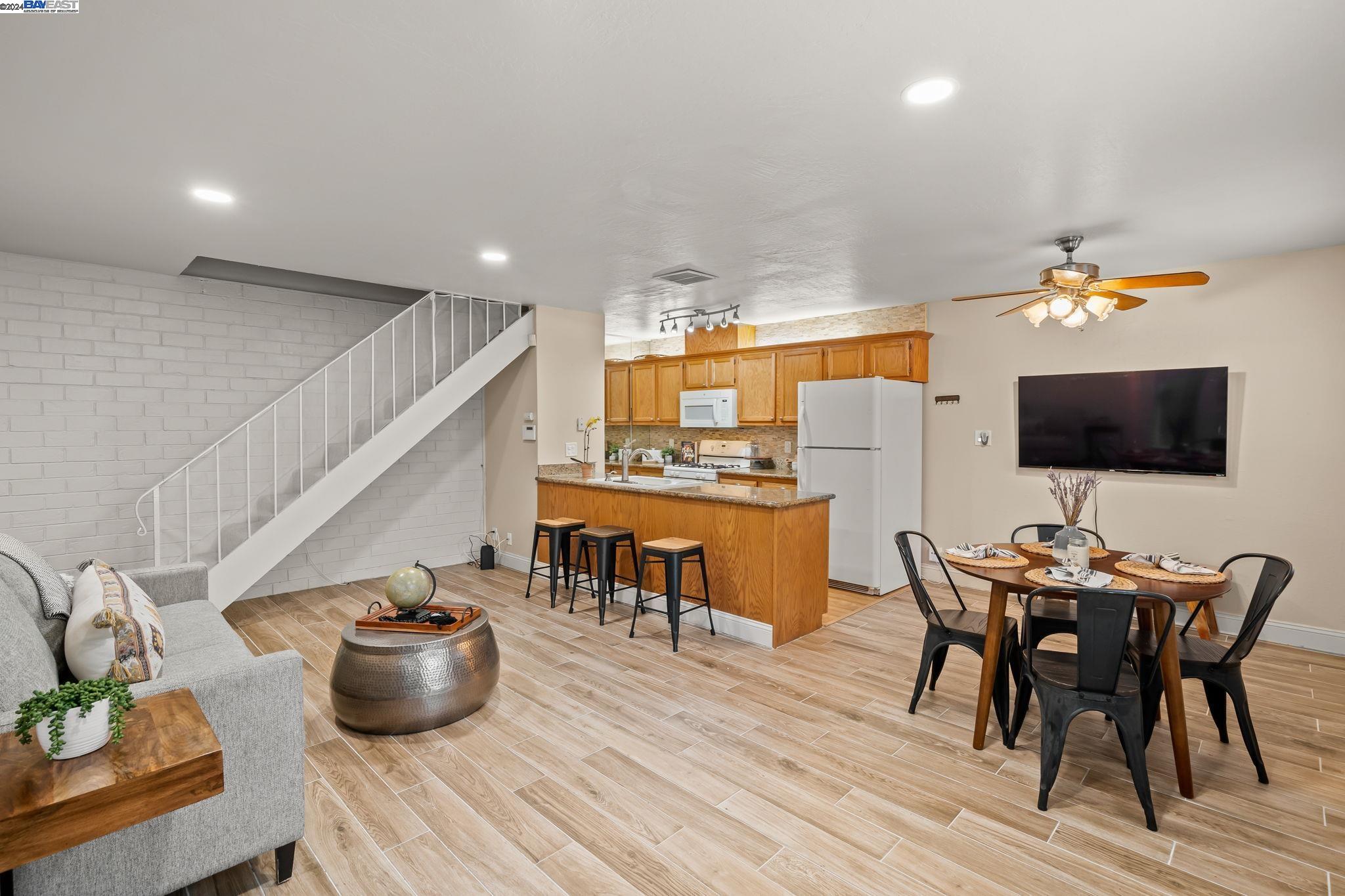 2240 Segundo Ct # 2