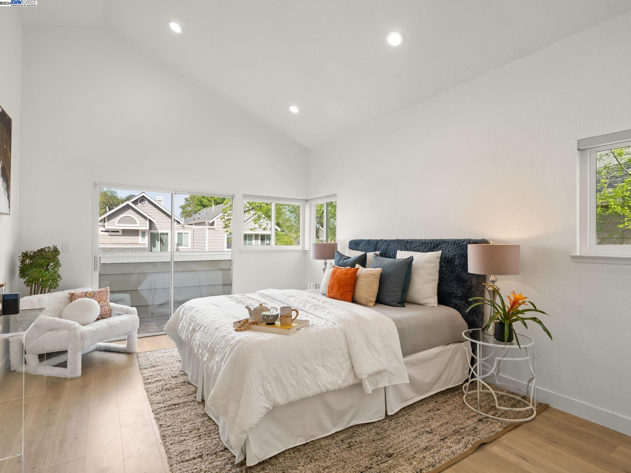4322 Fairlands Dr