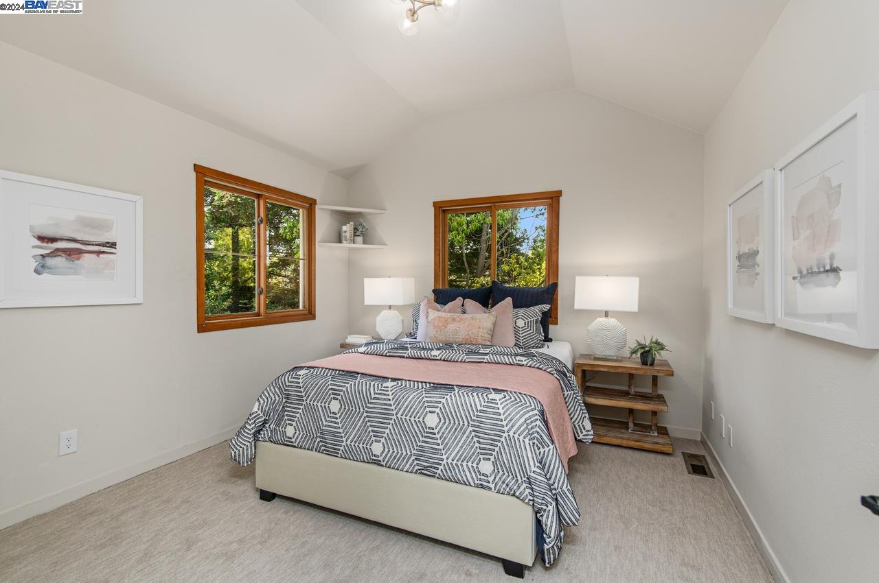 886 Montevino Dr