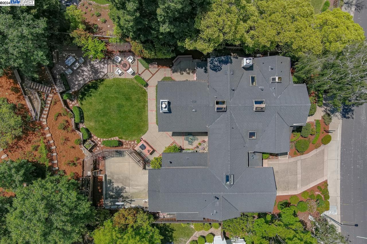 886 Montevino Dr