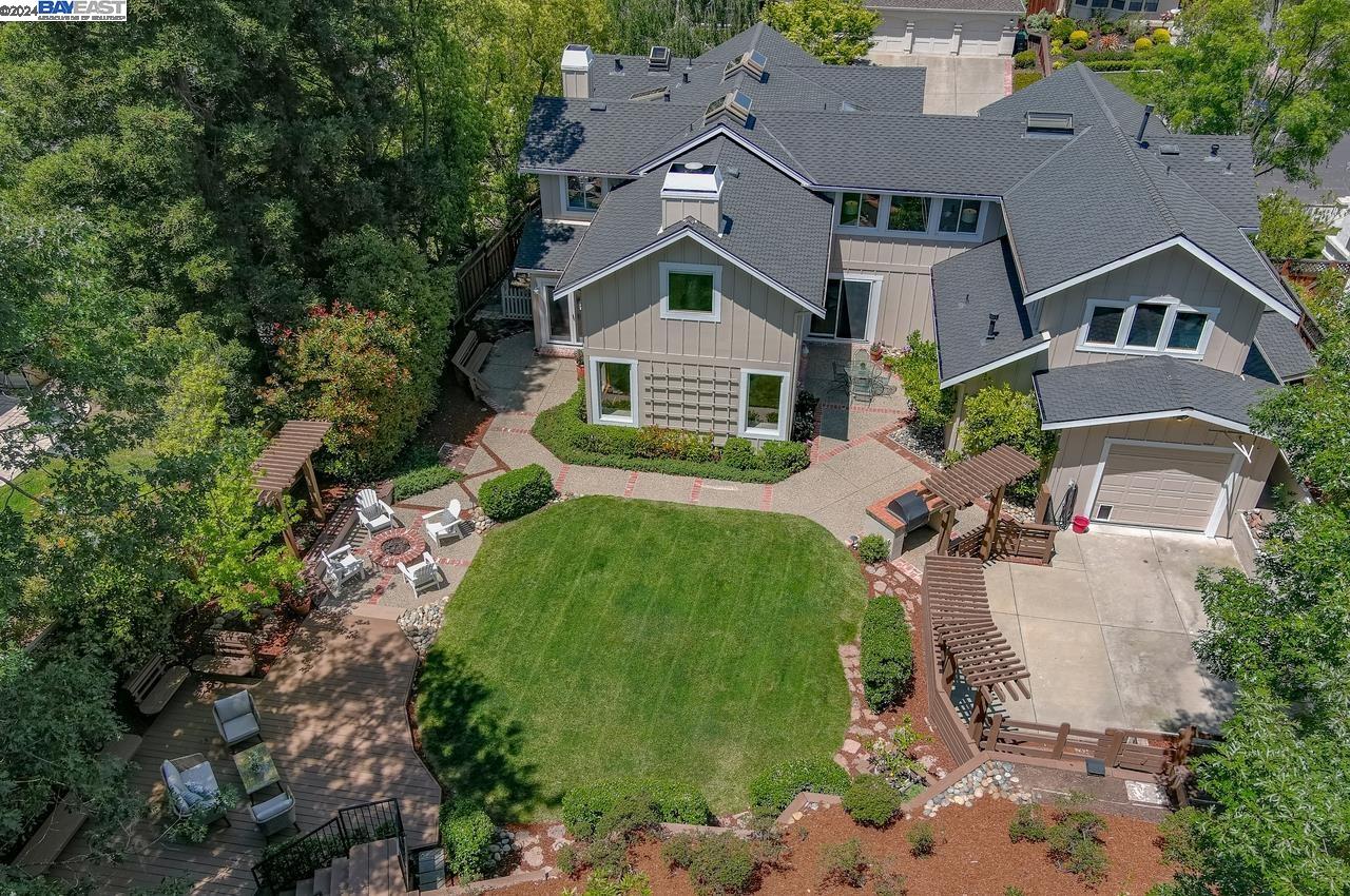 886 Montevino Dr