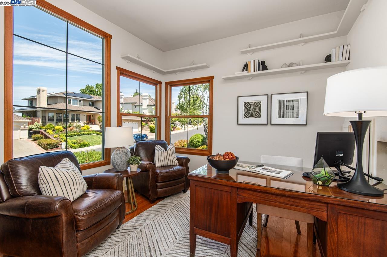 886 Montevino Dr