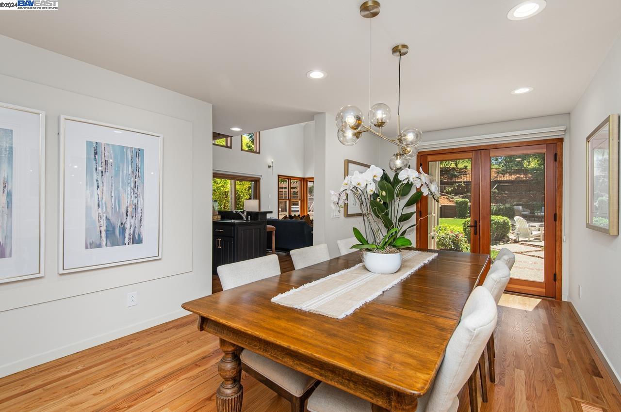 886 Montevino Dr