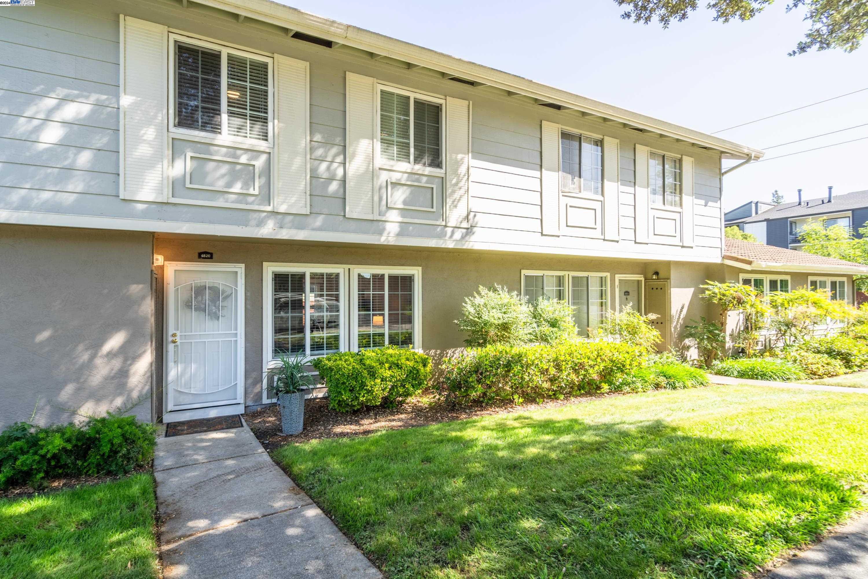 4820 Saginaw