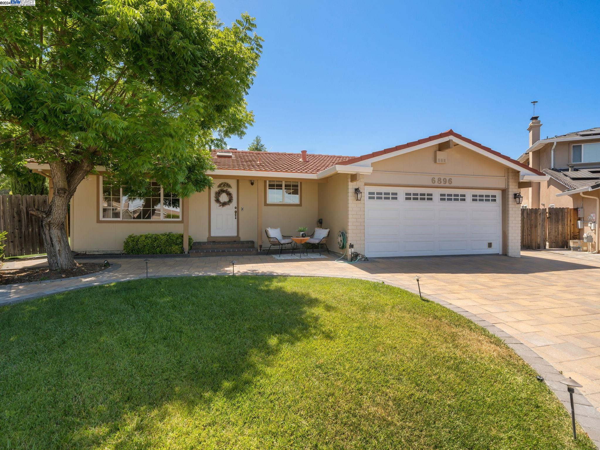 6896 Heath Ct