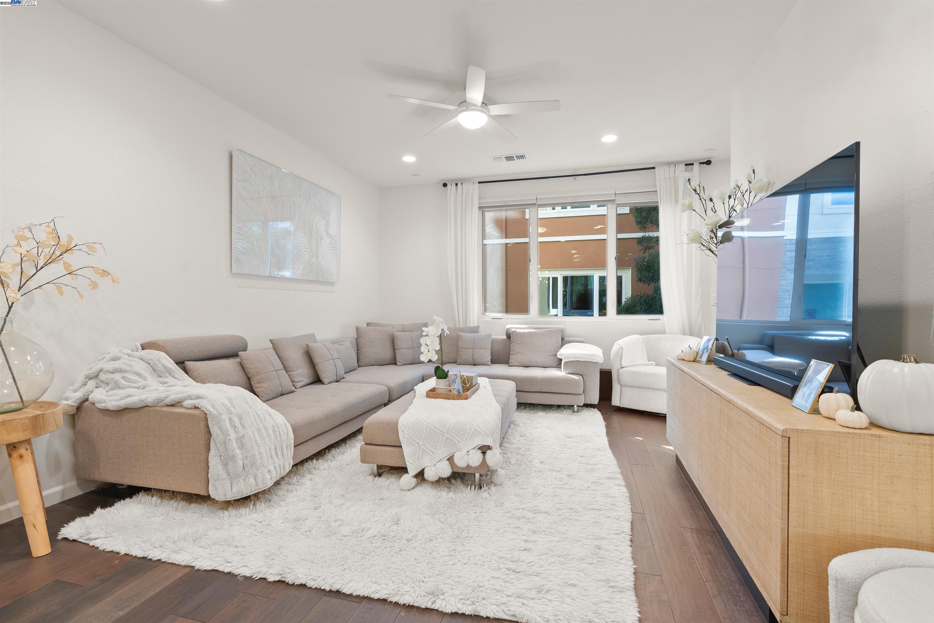 5515 Apex Dr