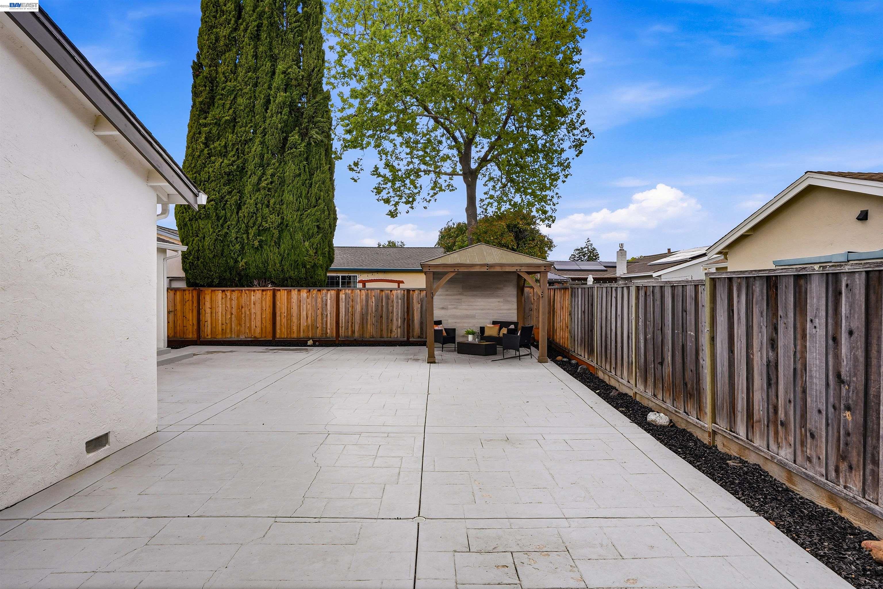 6738 Rancho Ct