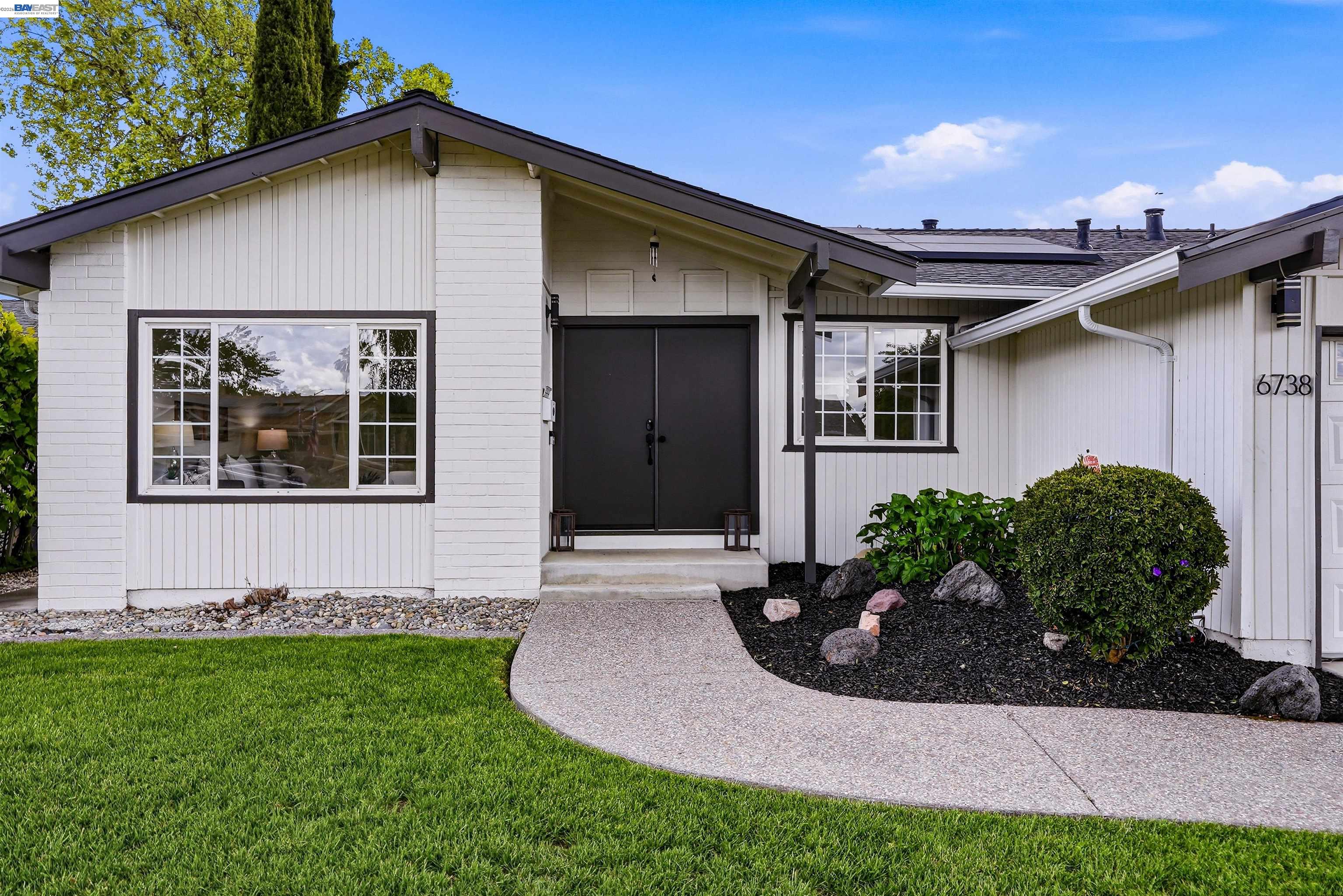 6738 Rancho Ct