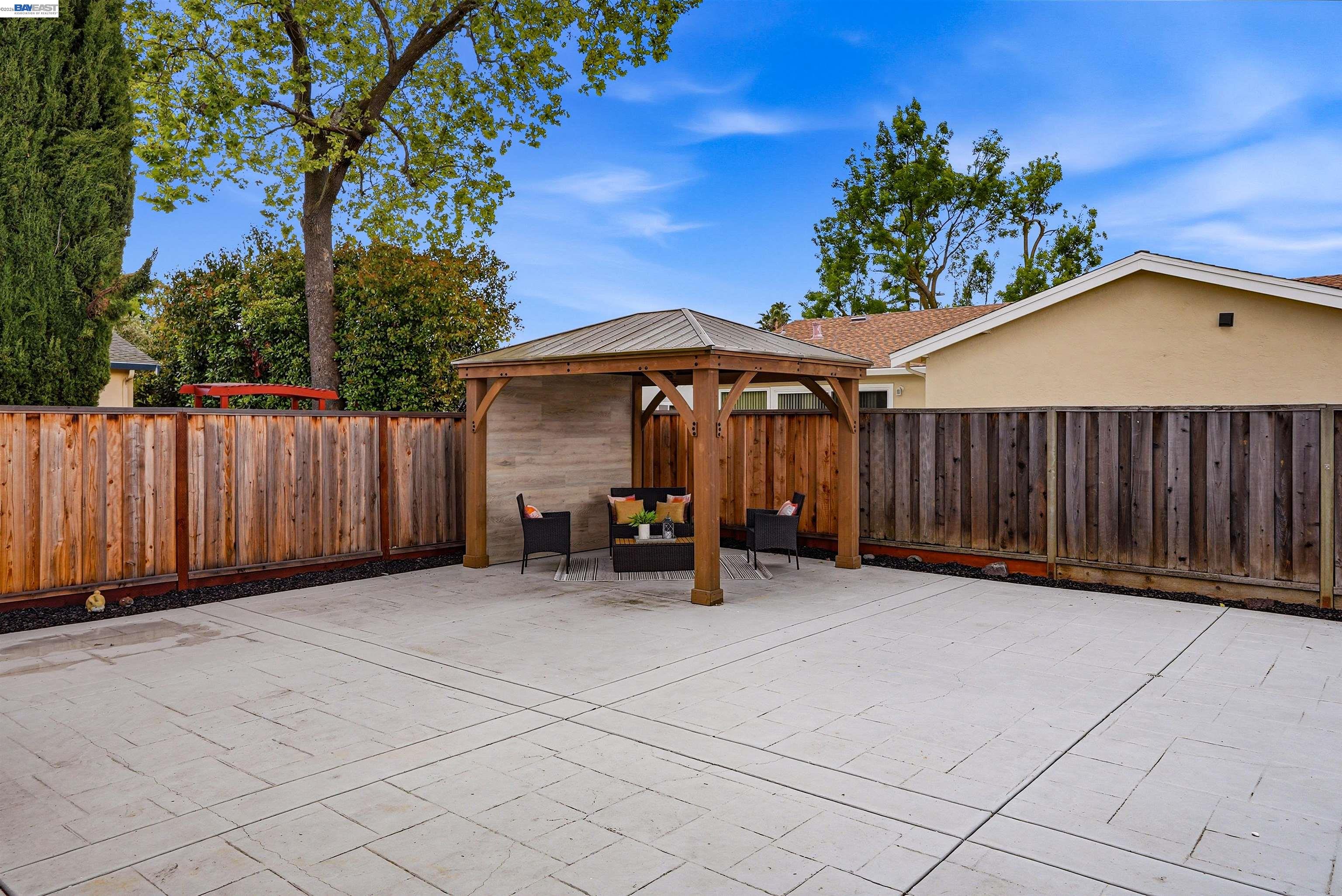 6738 Rancho Ct