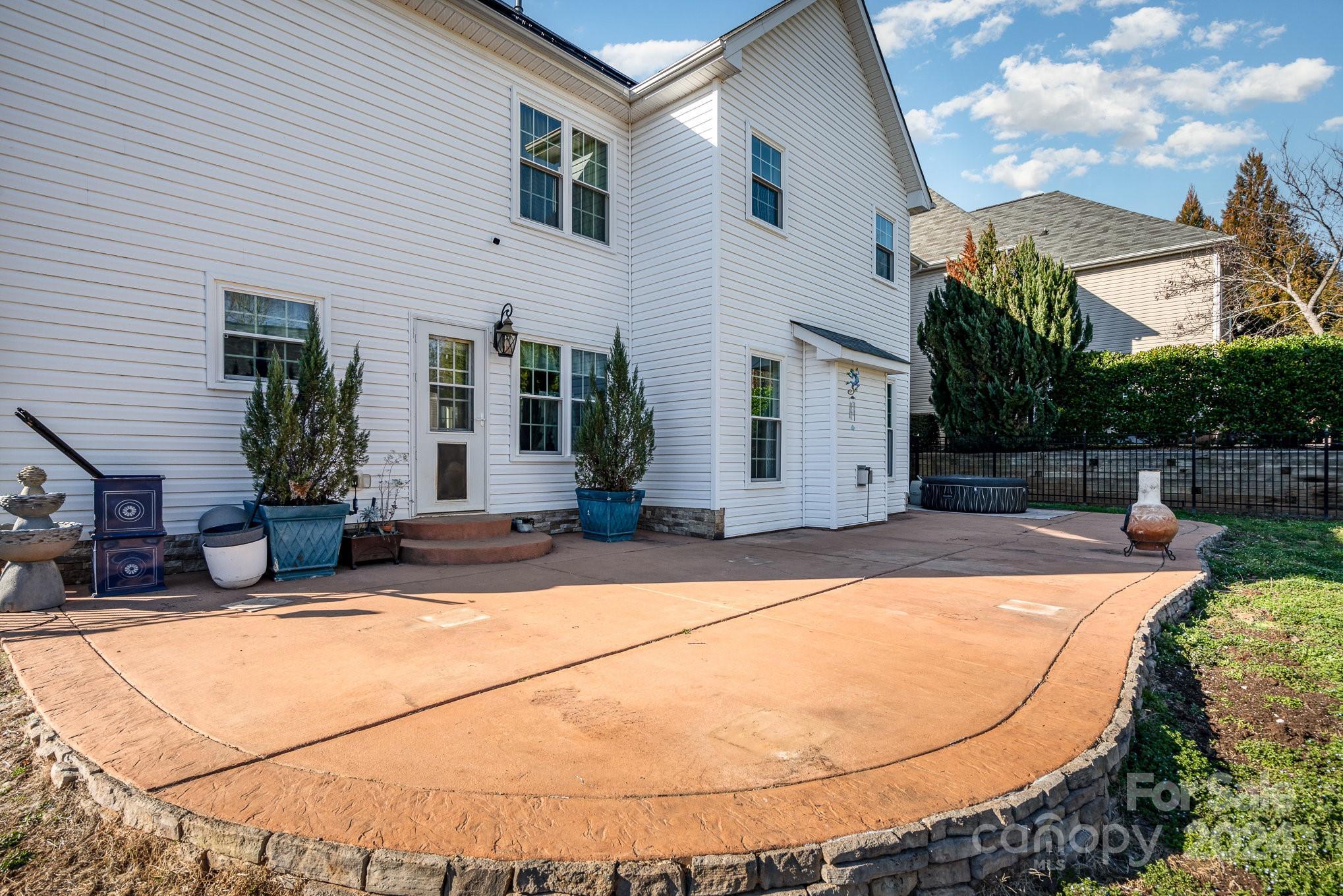 5220 Sunriver Road