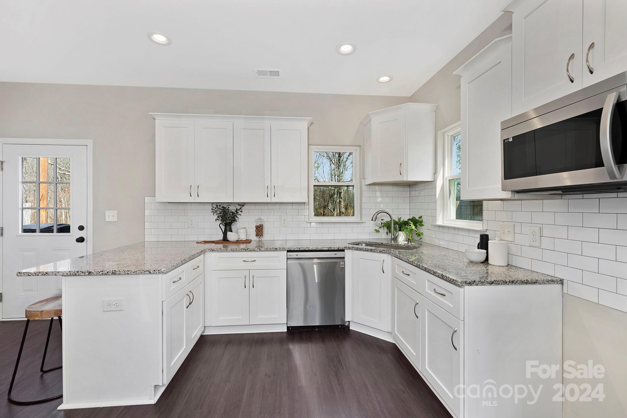 421 Centerfield Drive