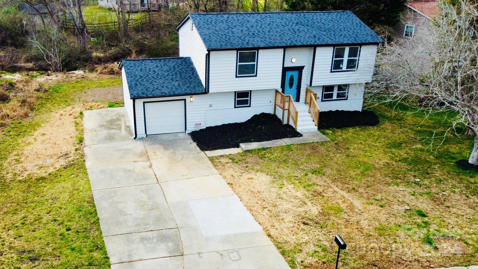 8234 Ivy Hollow Drive