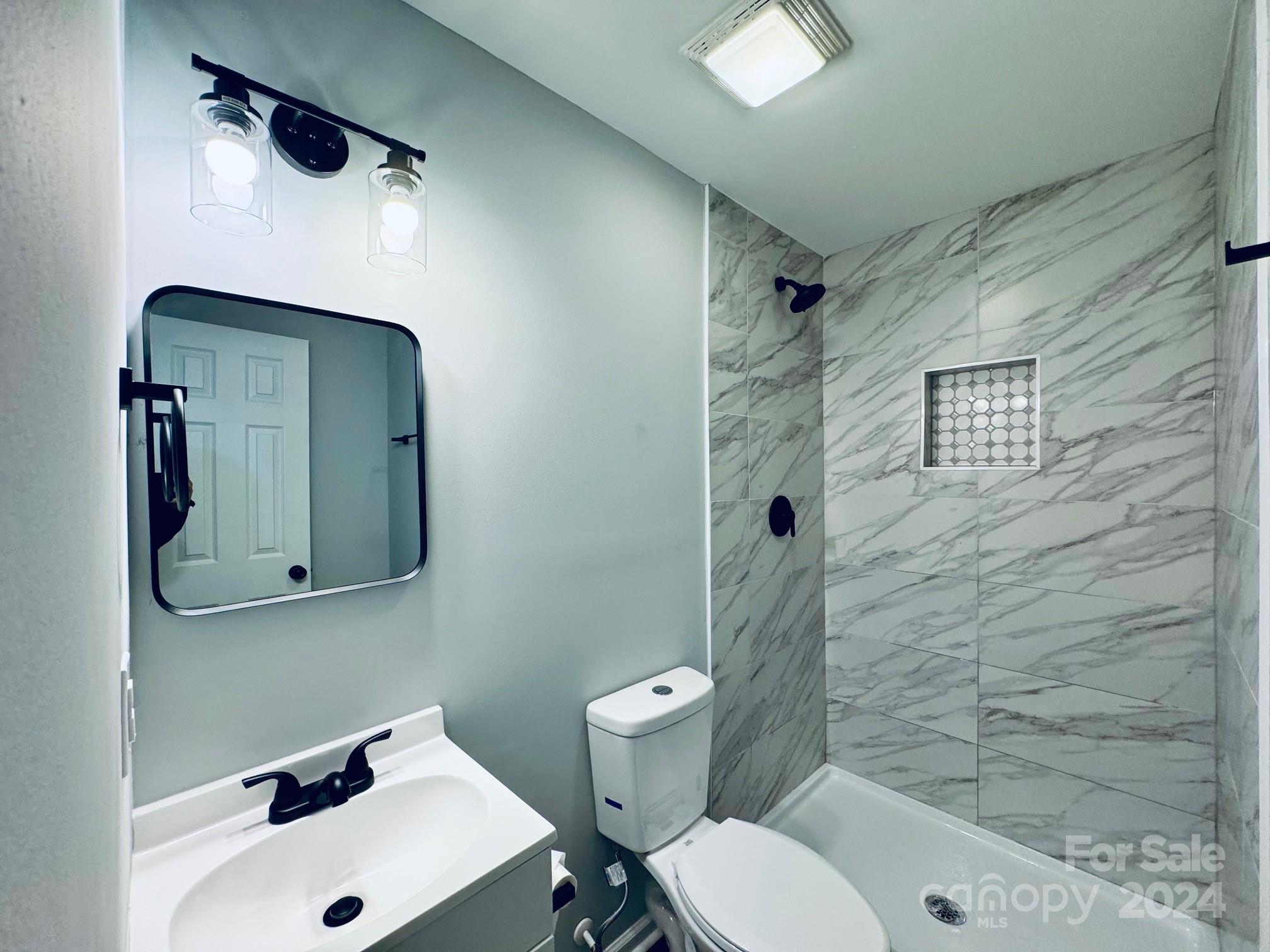 8234 Ivy Hollow Drive