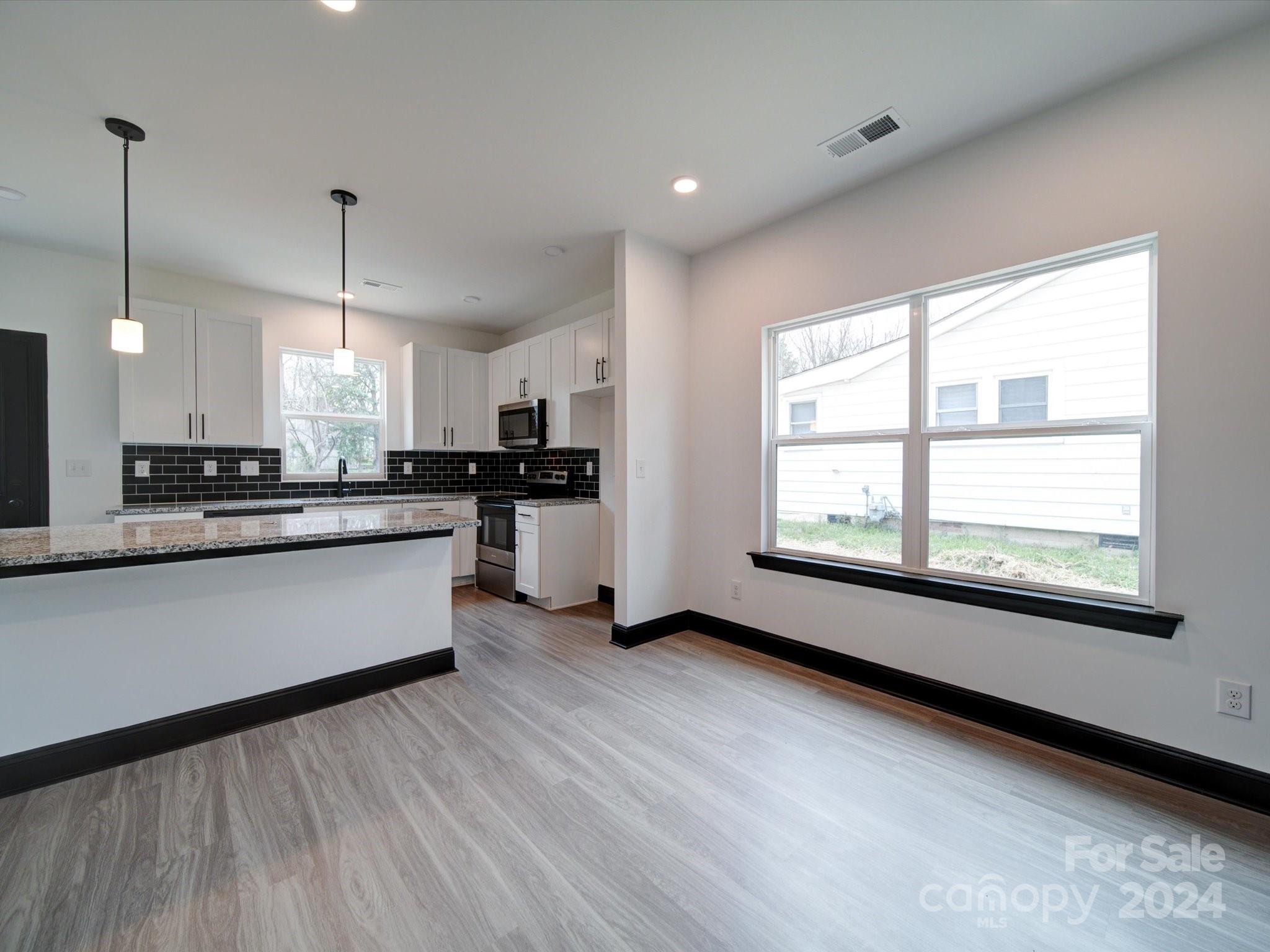 346 Camden Court NW