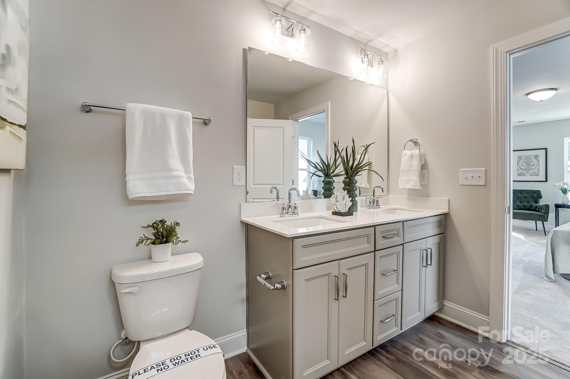 130 Summerhill Drive Unit: 16