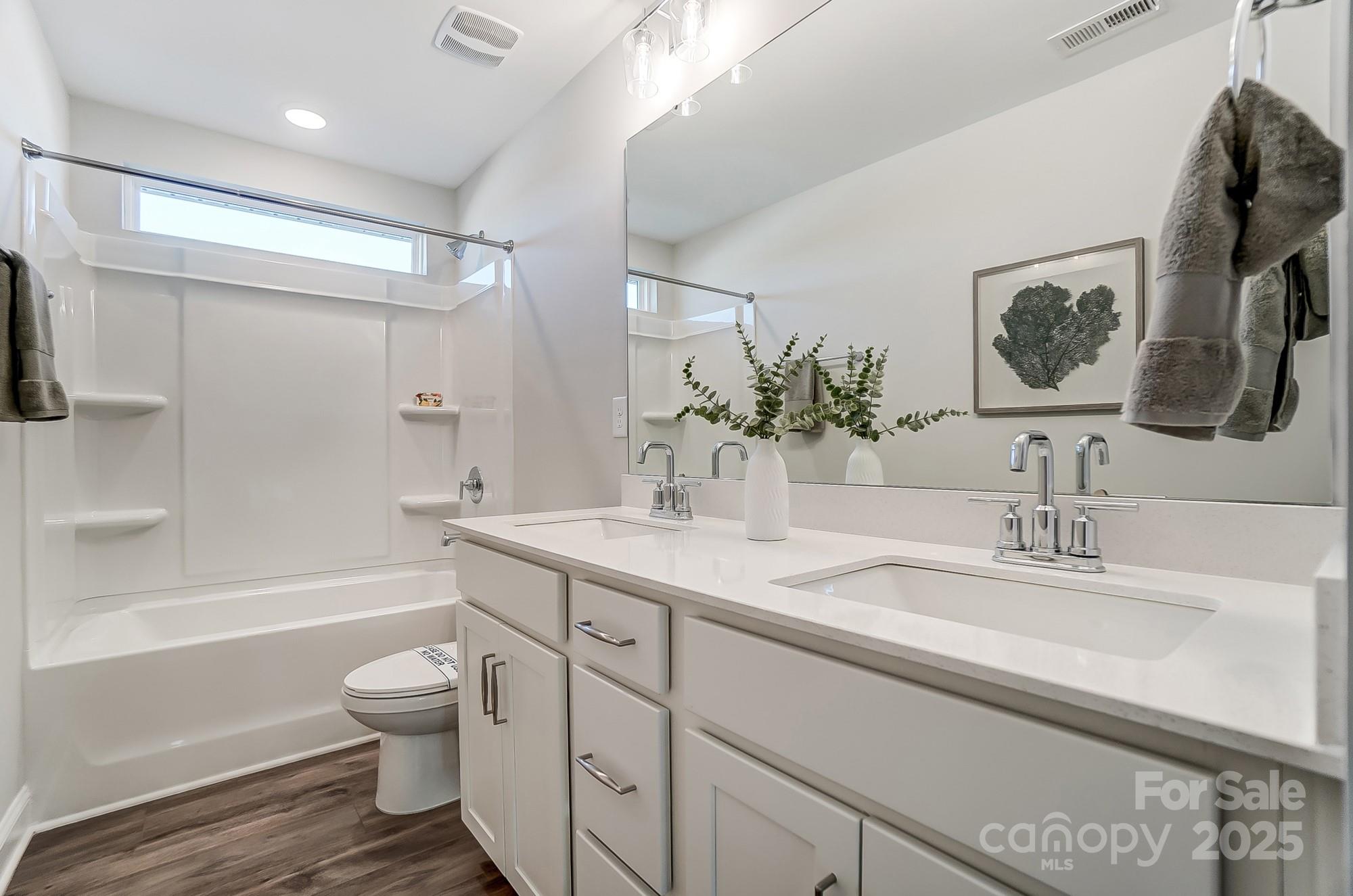 130 Summerhill Drive Unit: 16