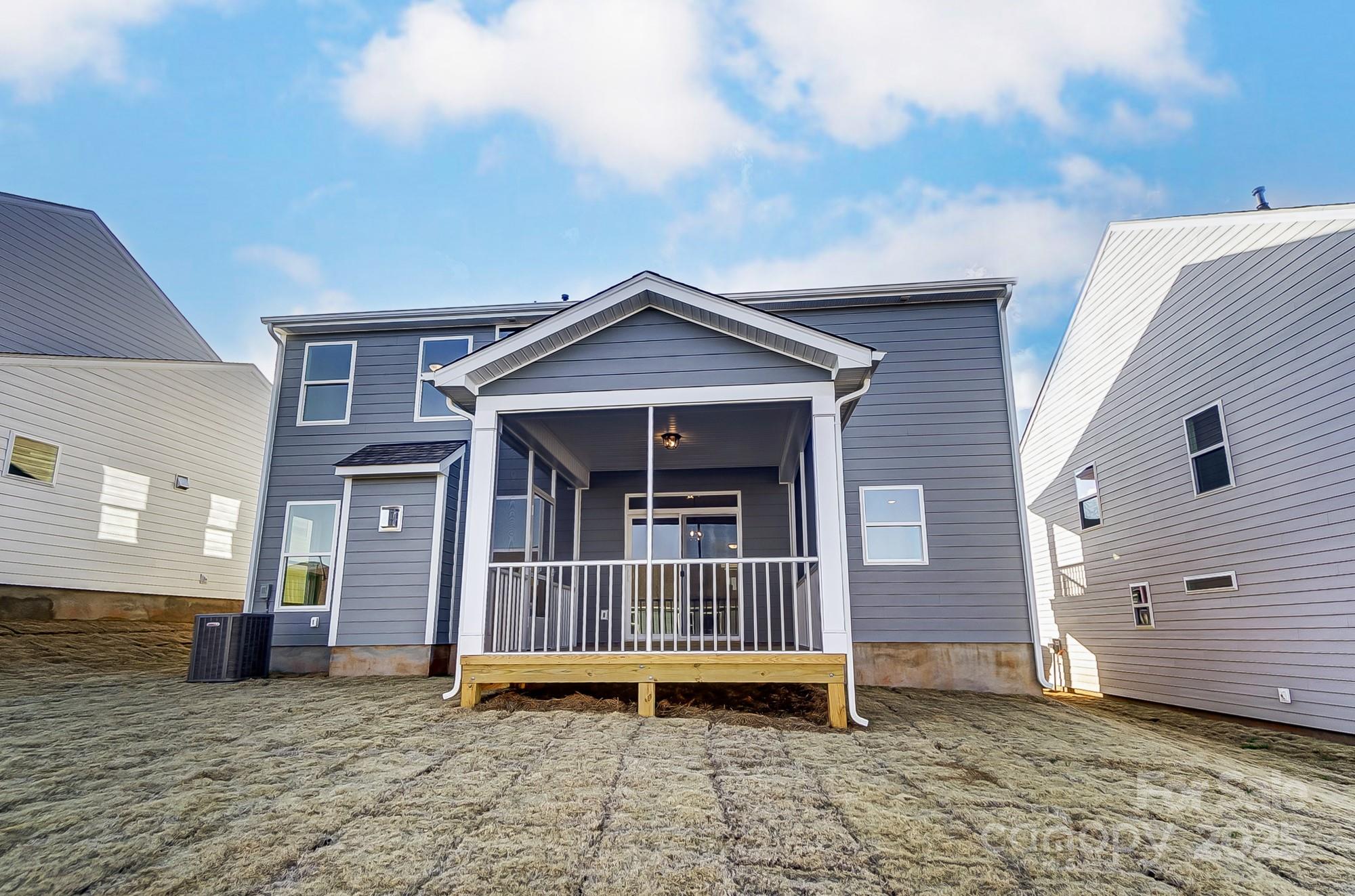 130 Summerhill Drive Unit: 16