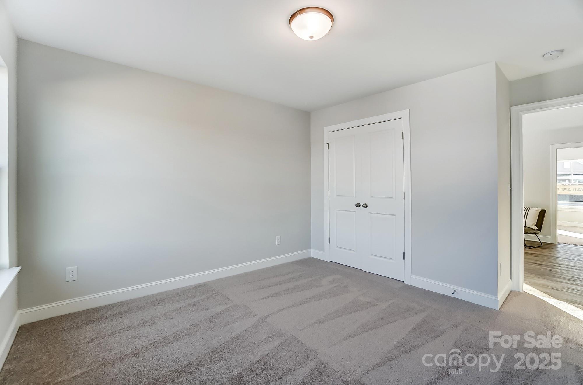130 Summerhill Drive Unit: 16