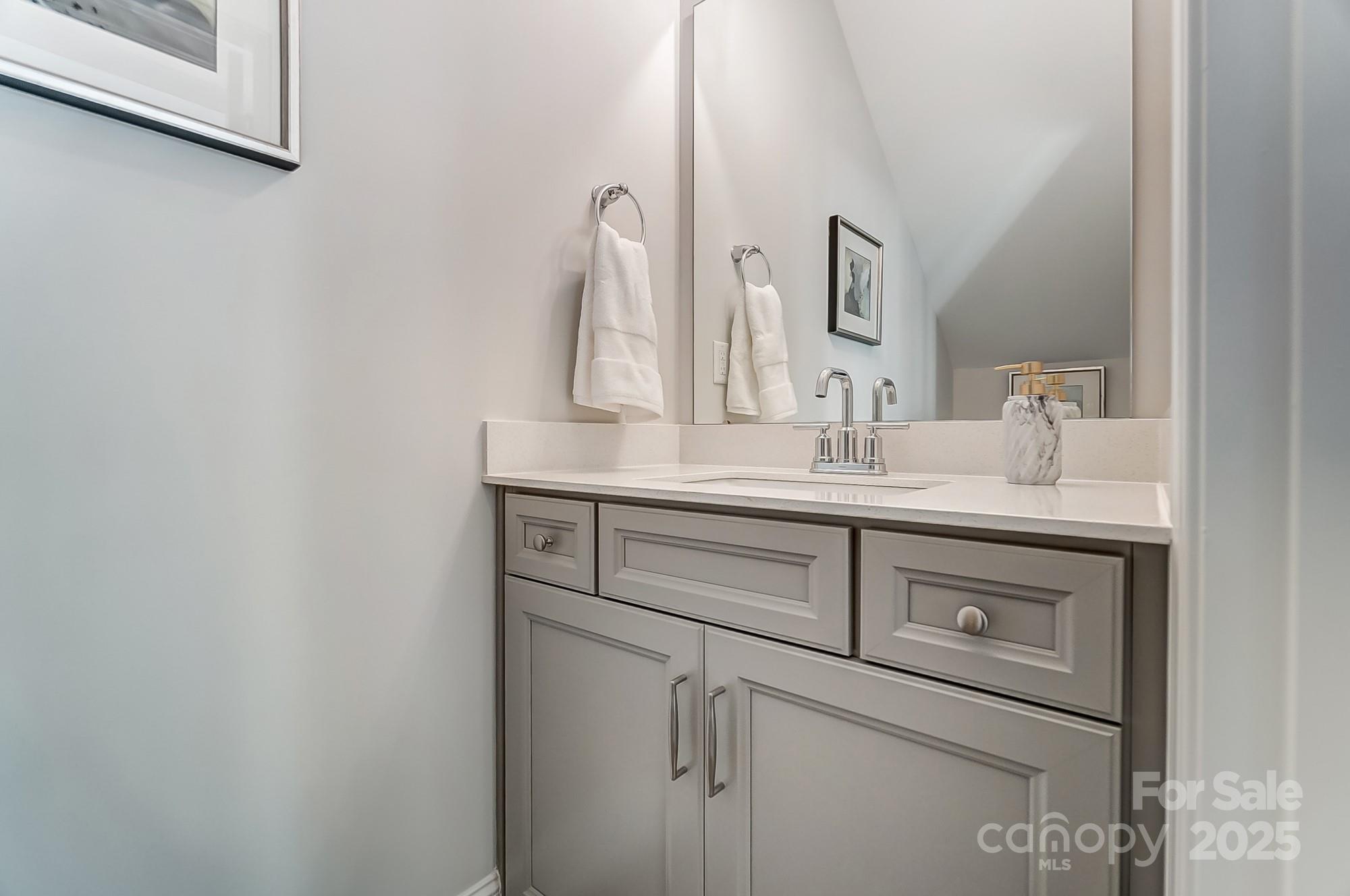 130 Summerhill Drive Unit: 16