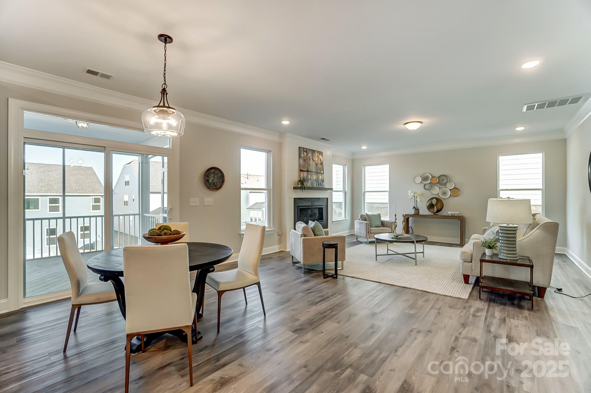 130 Summerhill Drive Unit: 16