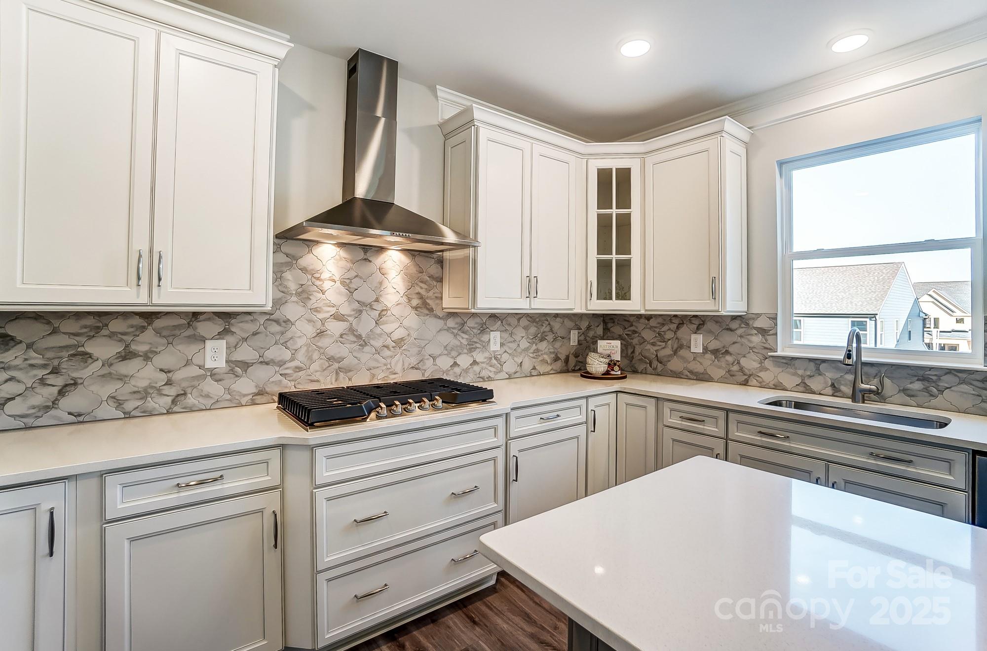 130 Summerhill Drive Unit: 16