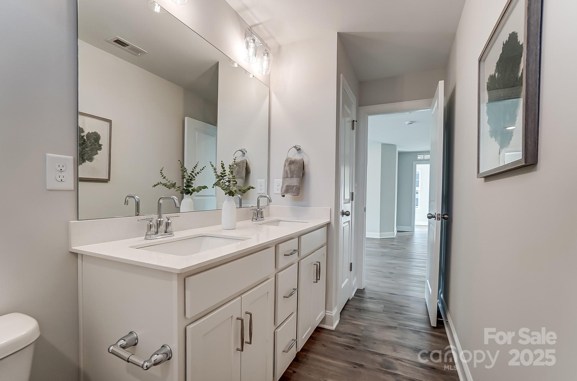 130 Summerhill Drive Unit: 16