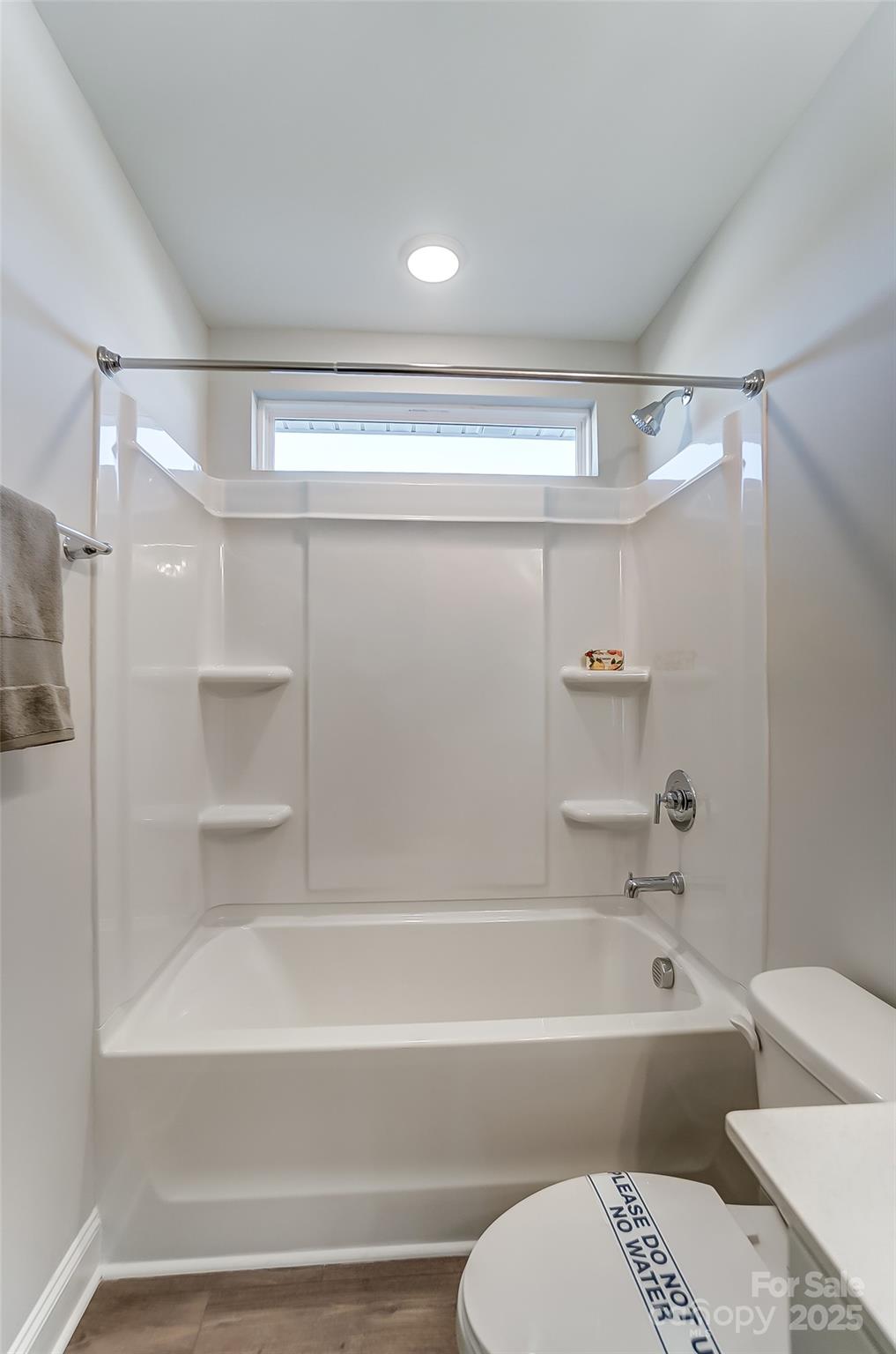 130 Summerhill Drive Unit: 16