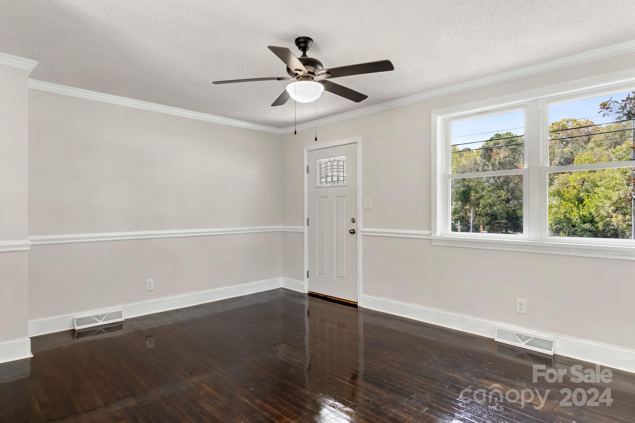 928 3rd Street