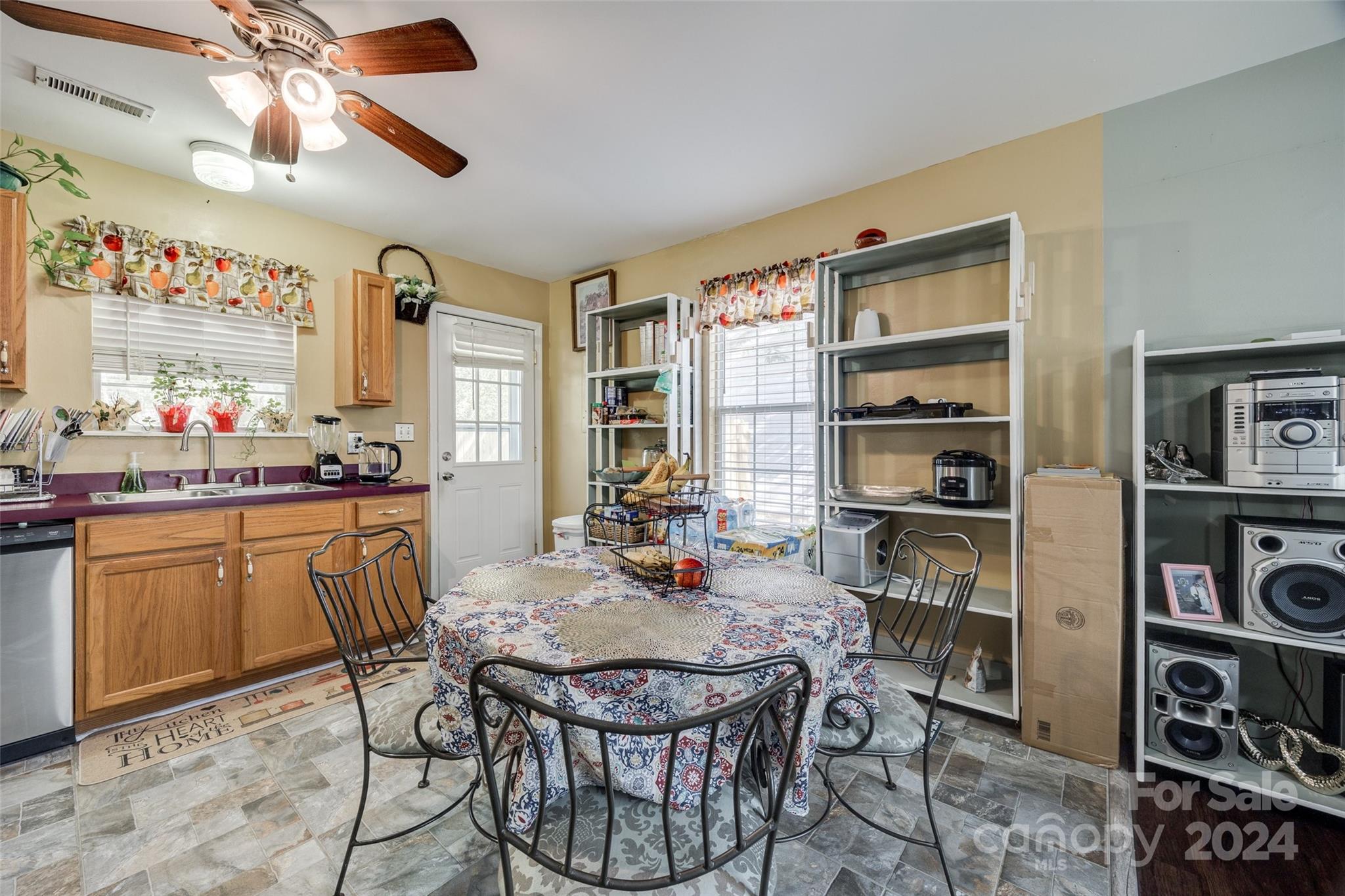 724 Cavendish Court
