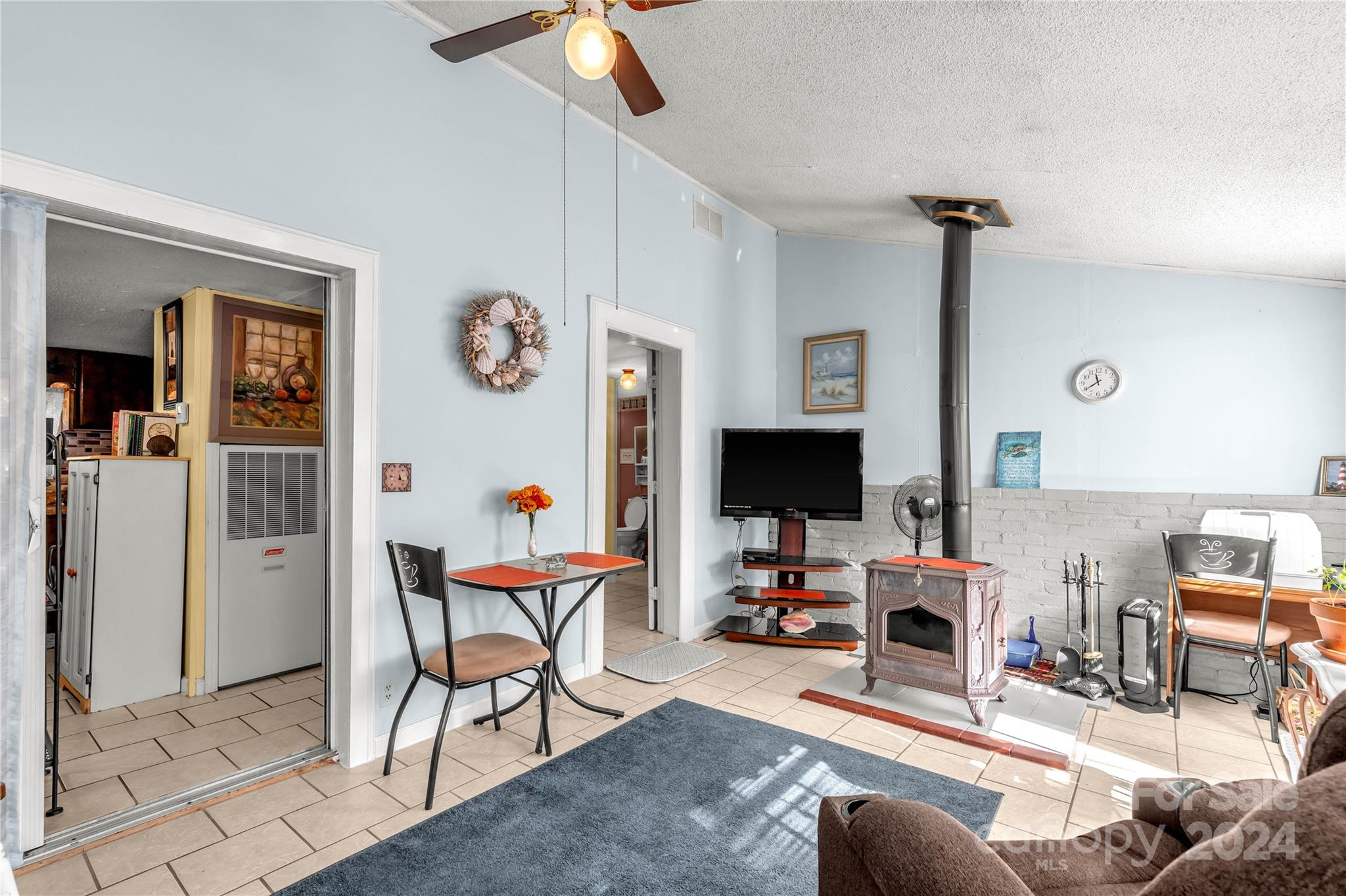 137 Twisted Oak Lane