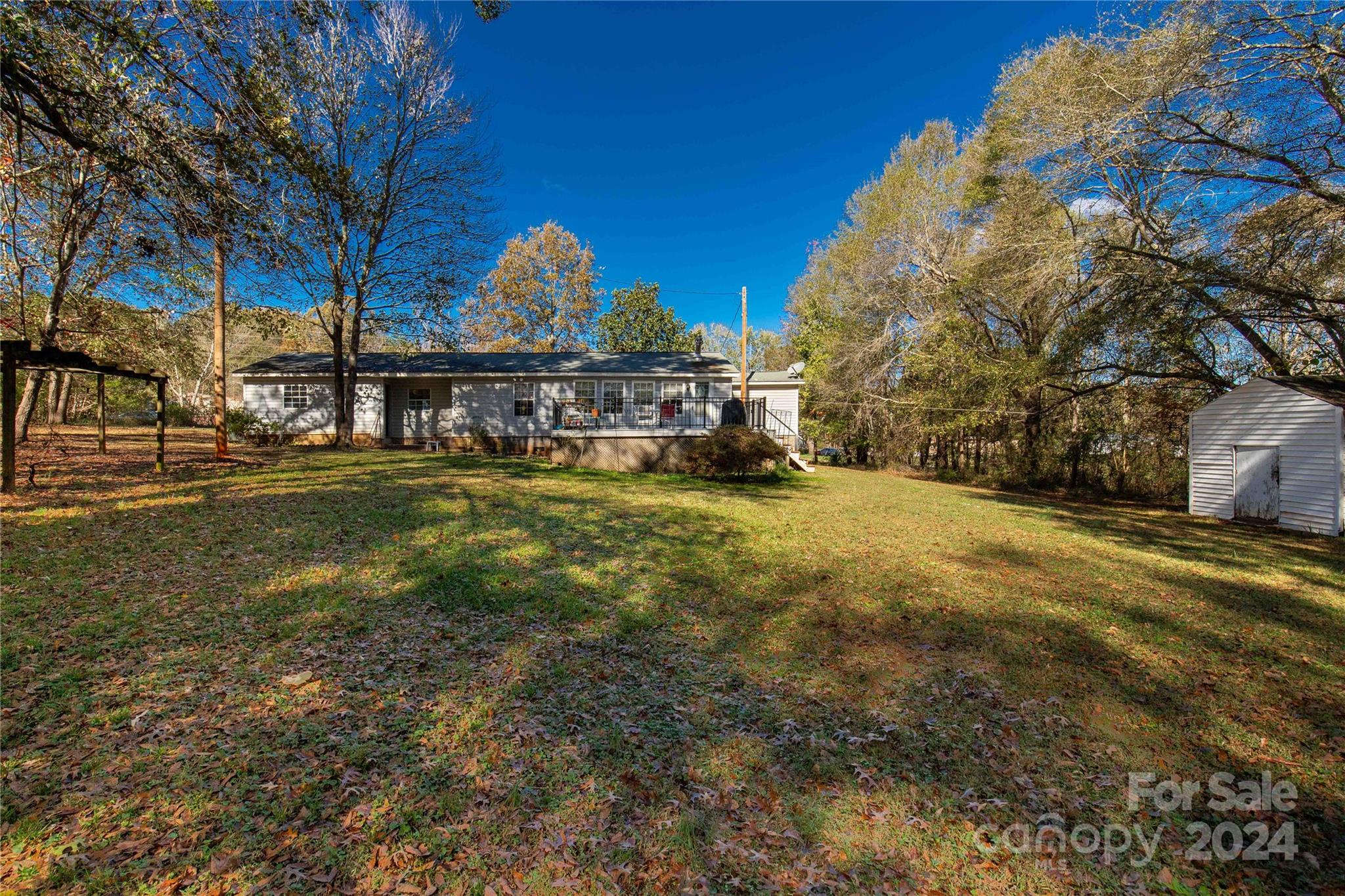 137 Twisted Oak Lane