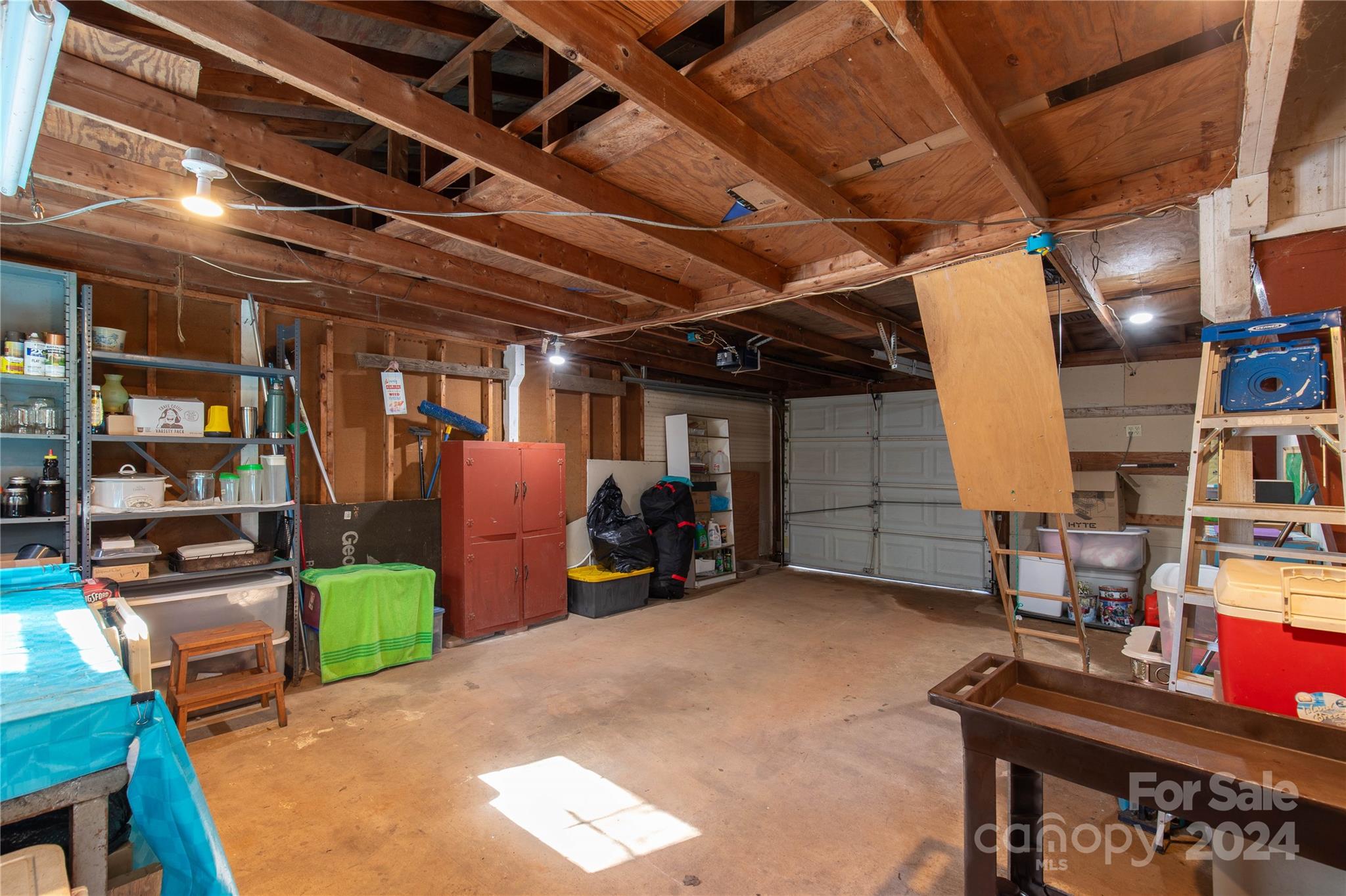 137 Twisted Oak Lane