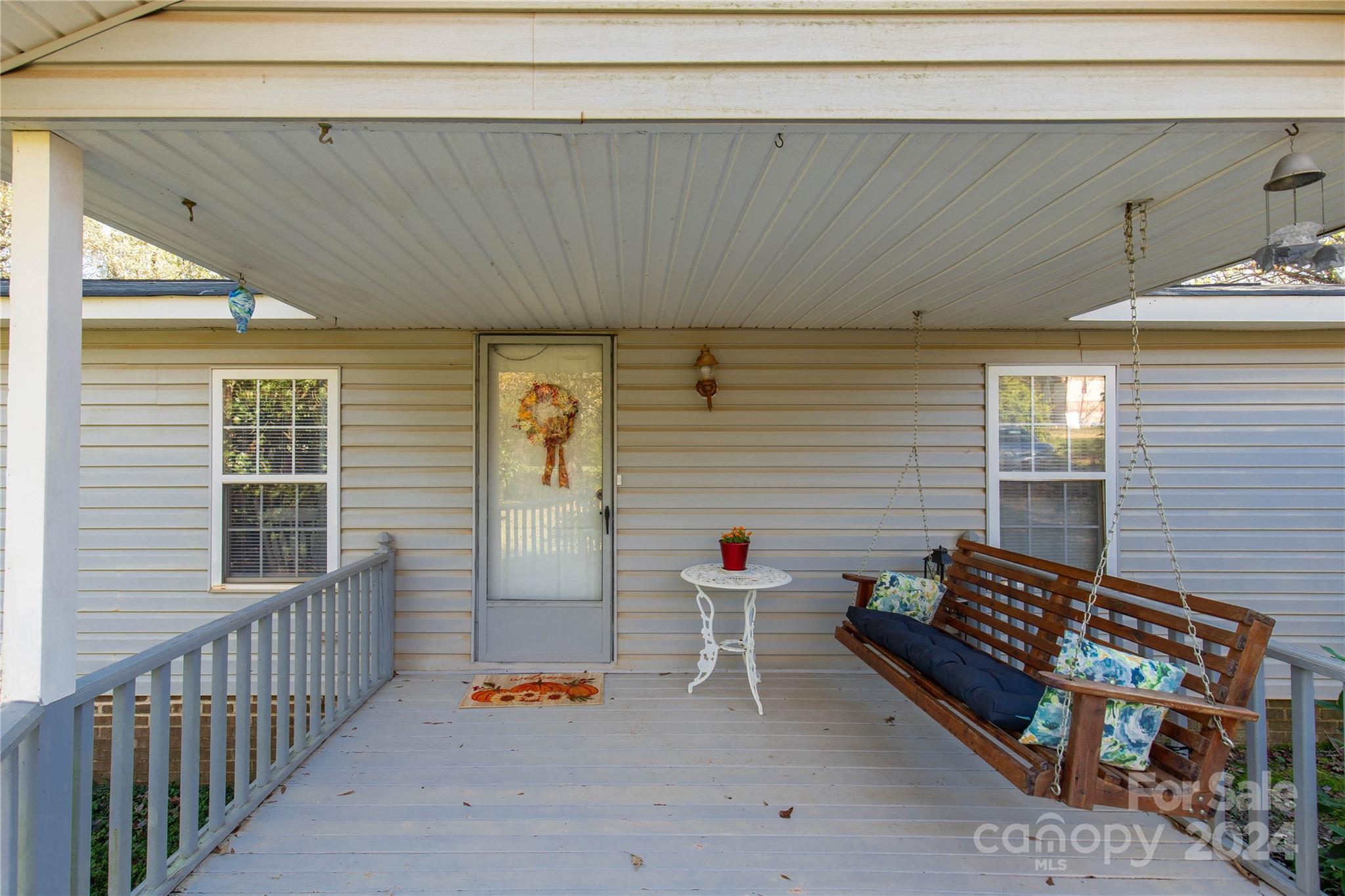 137 Twisted Oak Lane