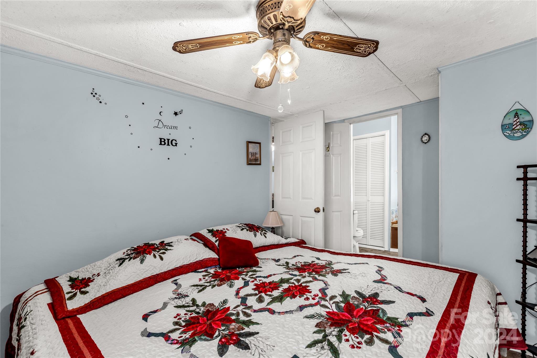 137 Twisted Oak Lane