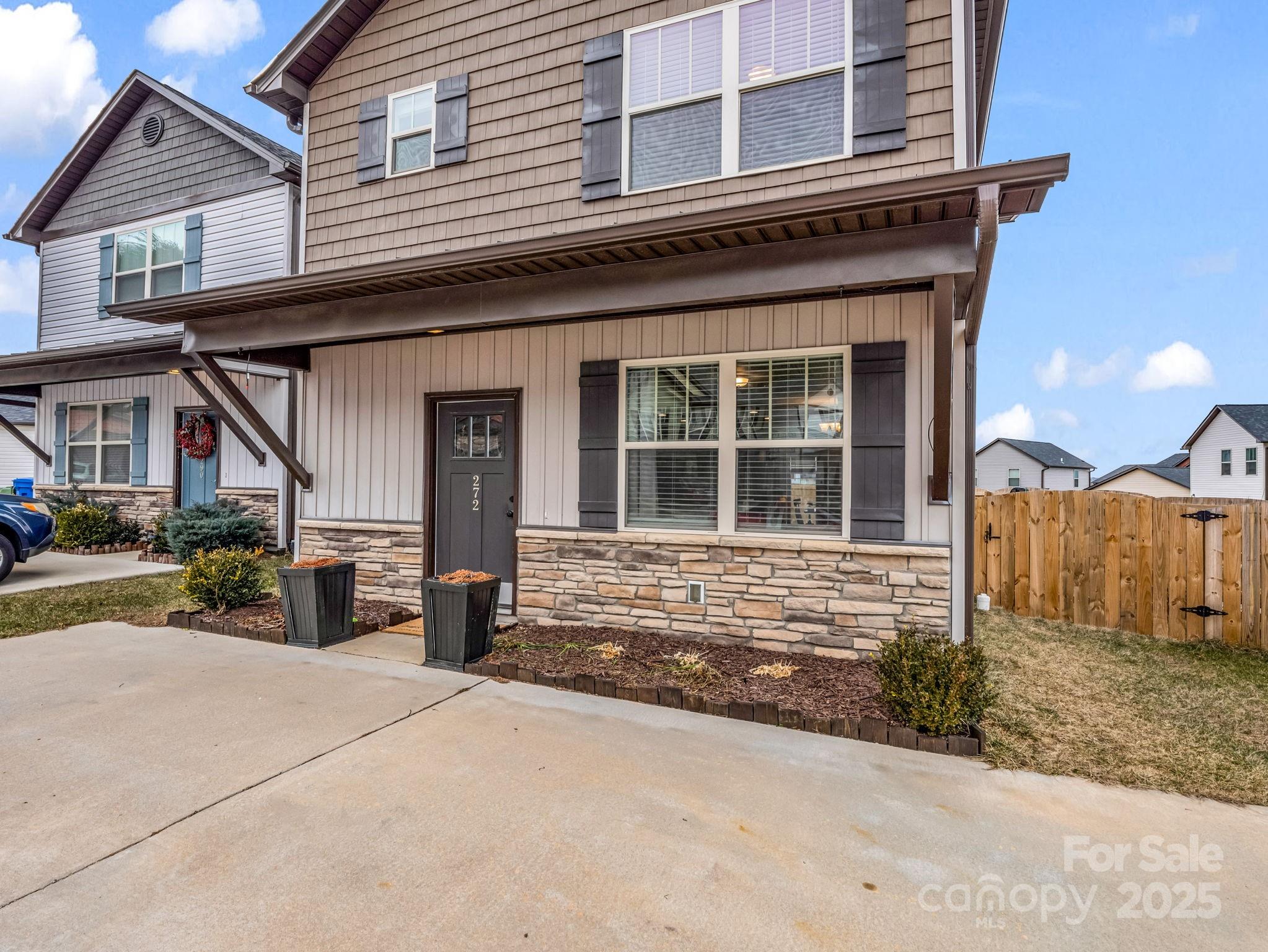 272 Cardwell Lane