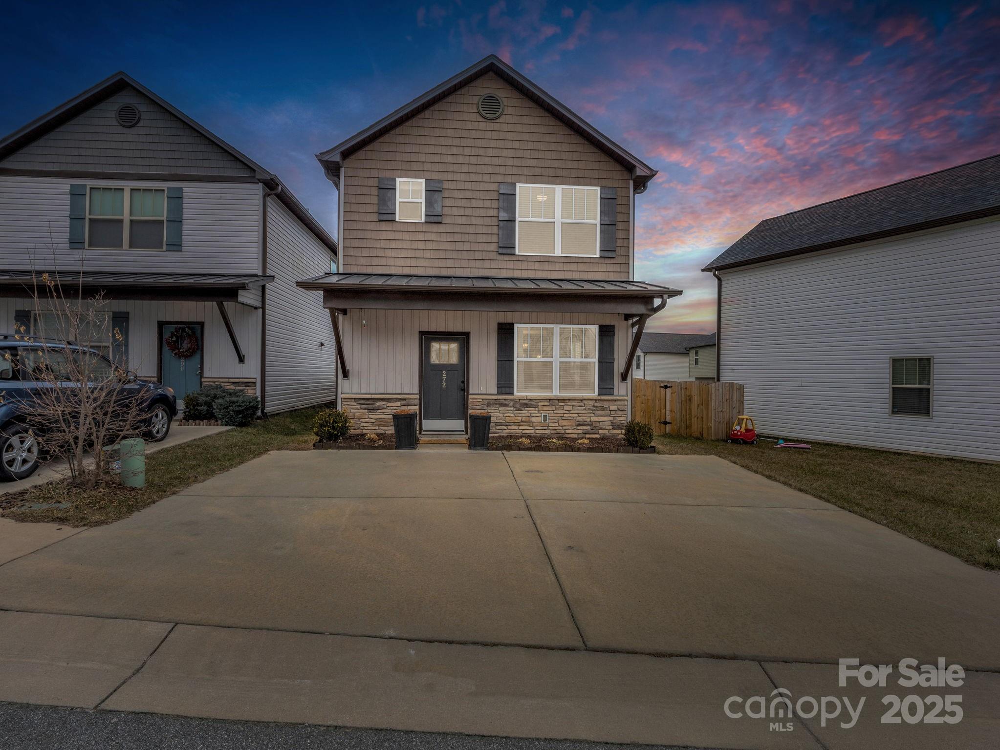 272 Cardwell Lane