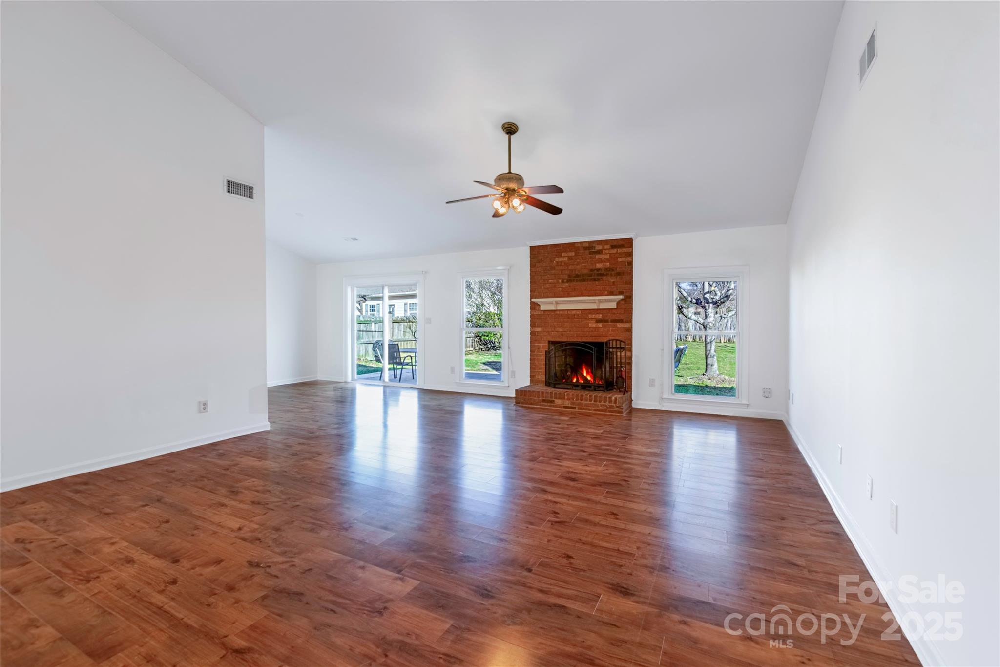 12012 Stainsby Lane