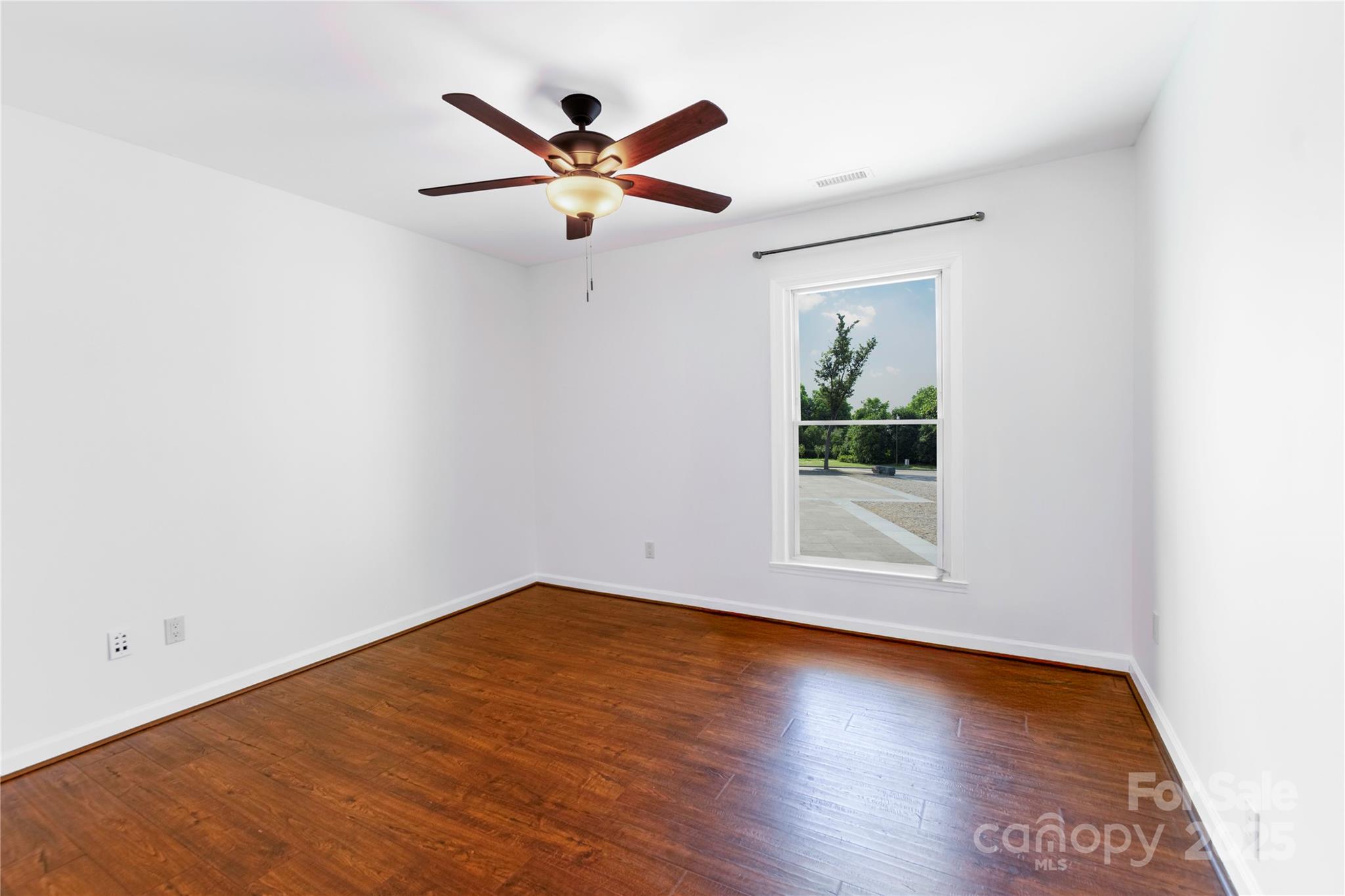 12012 Stainsby Lane
