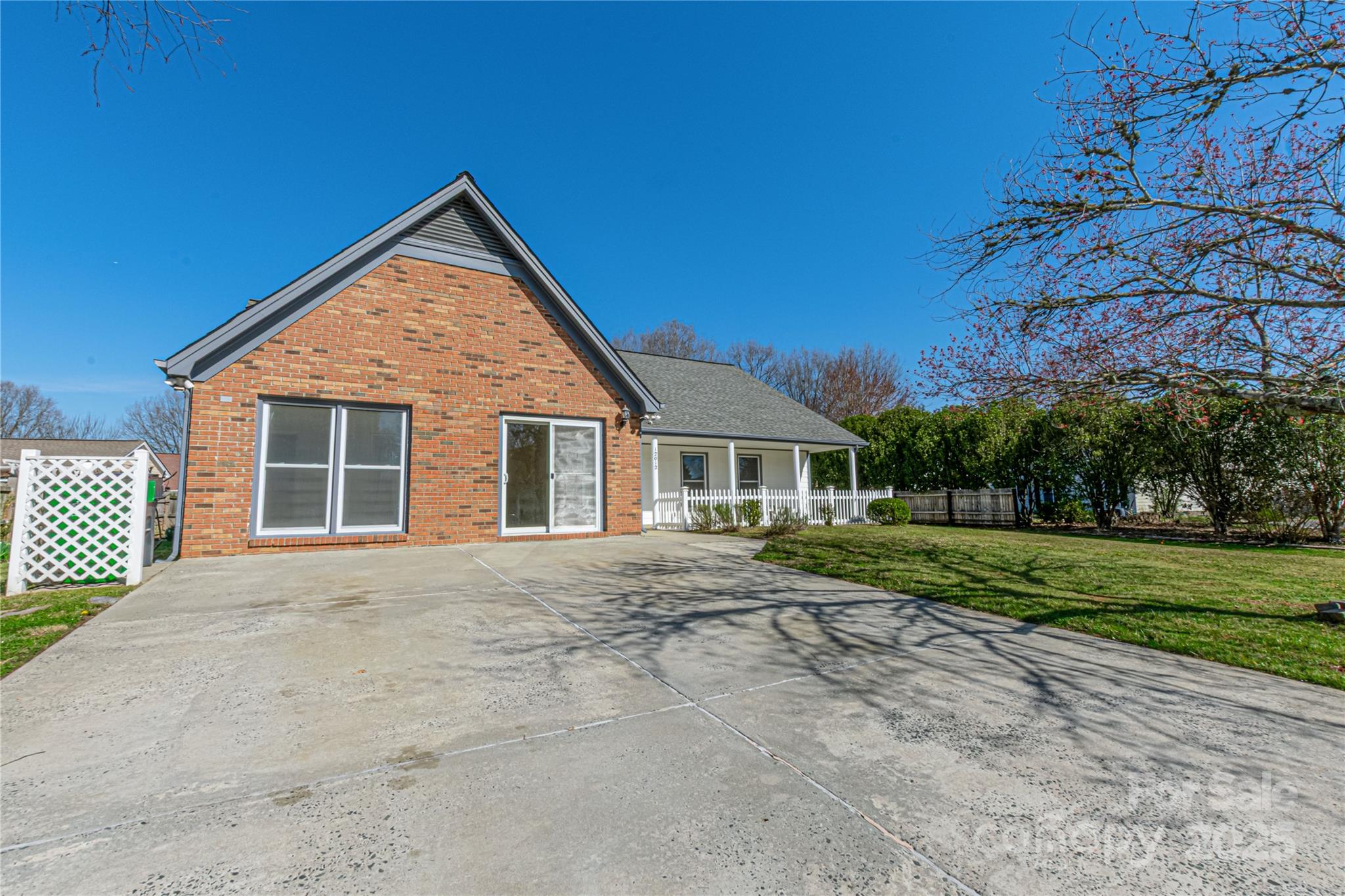 12012 Stainsby Lane