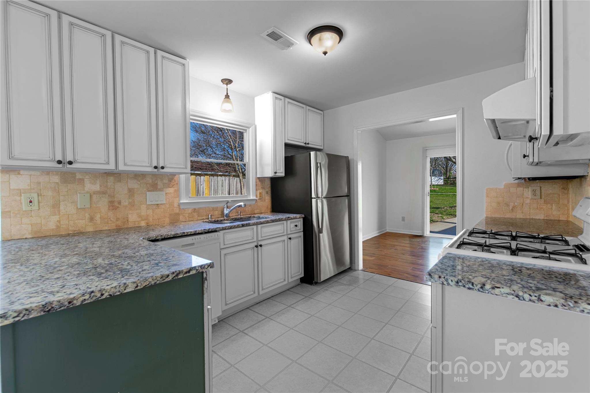 12012 Stainsby Lane