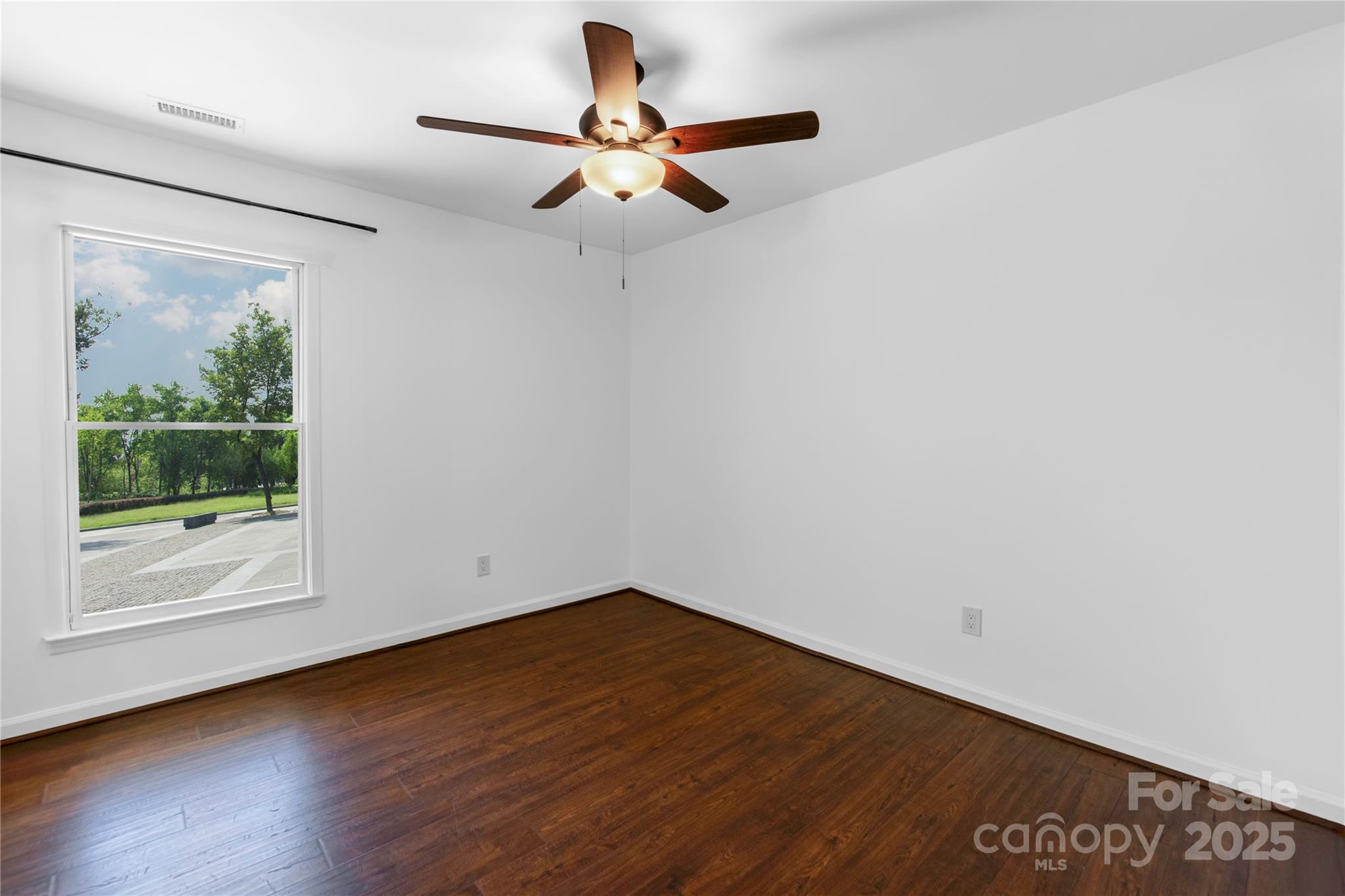 12012 Stainsby Lane